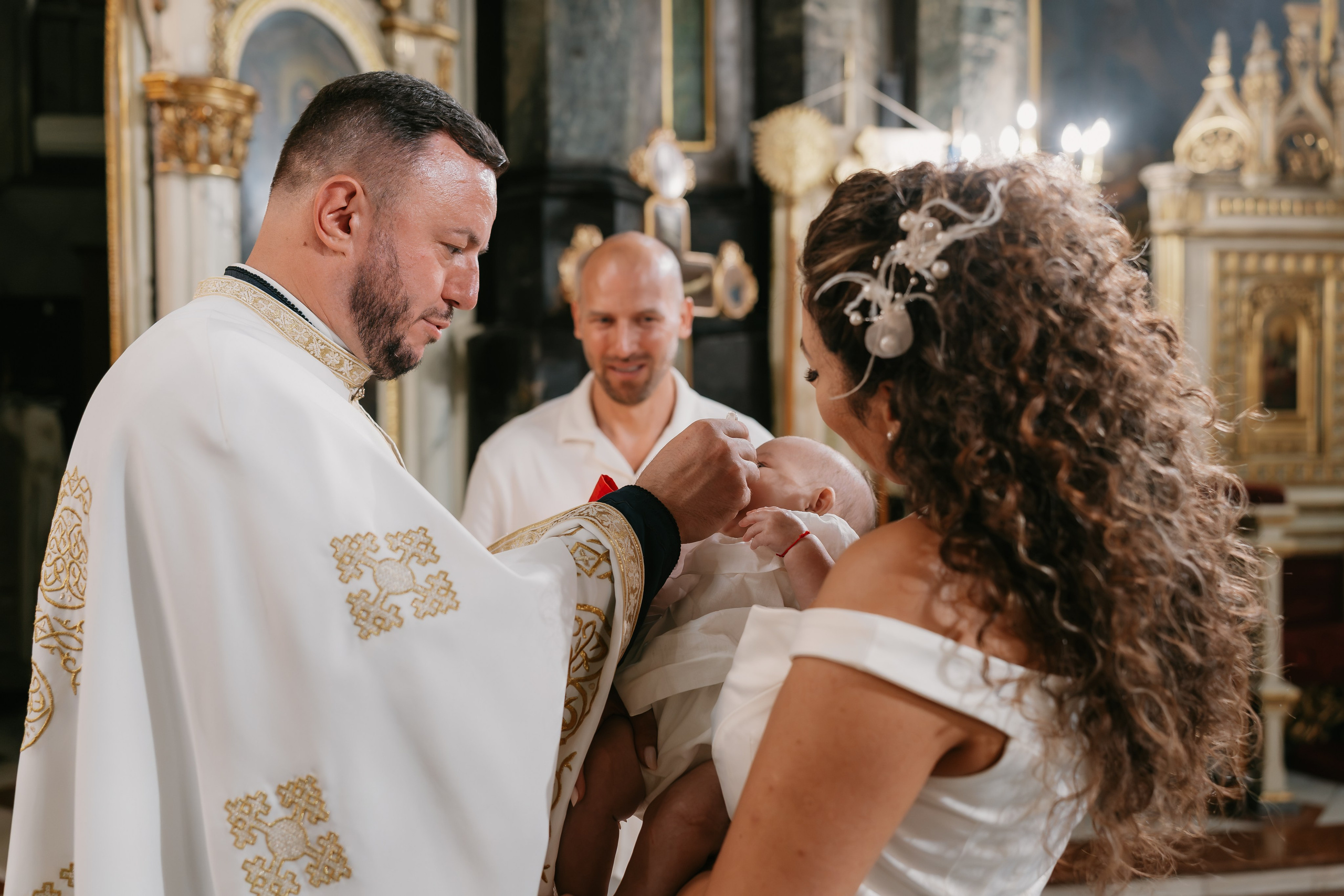 Veronica & Octavian | Wedding & Baptism. Dara Lens