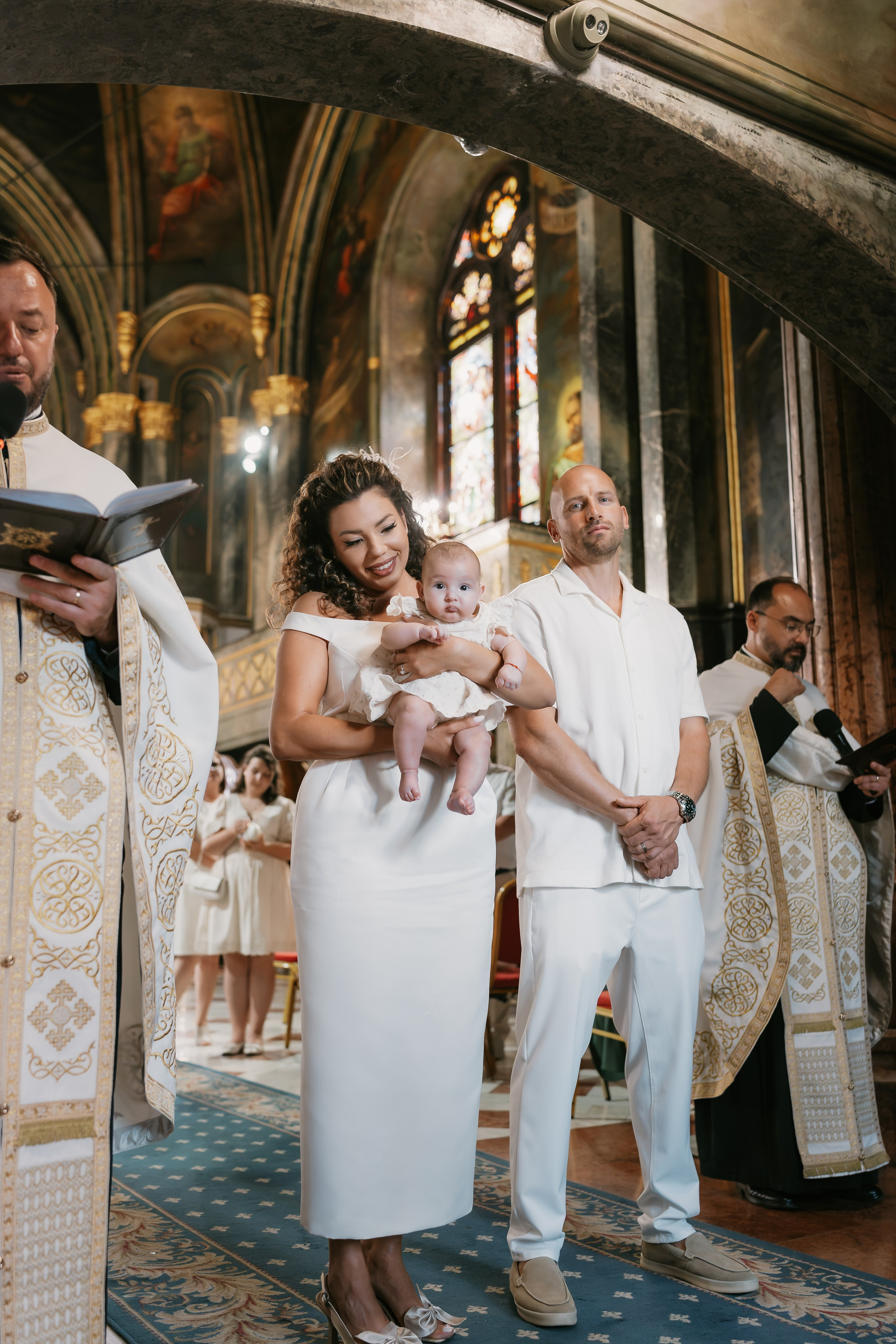 Veronica & Octavian | Wedding & Baptism. Dara Lens