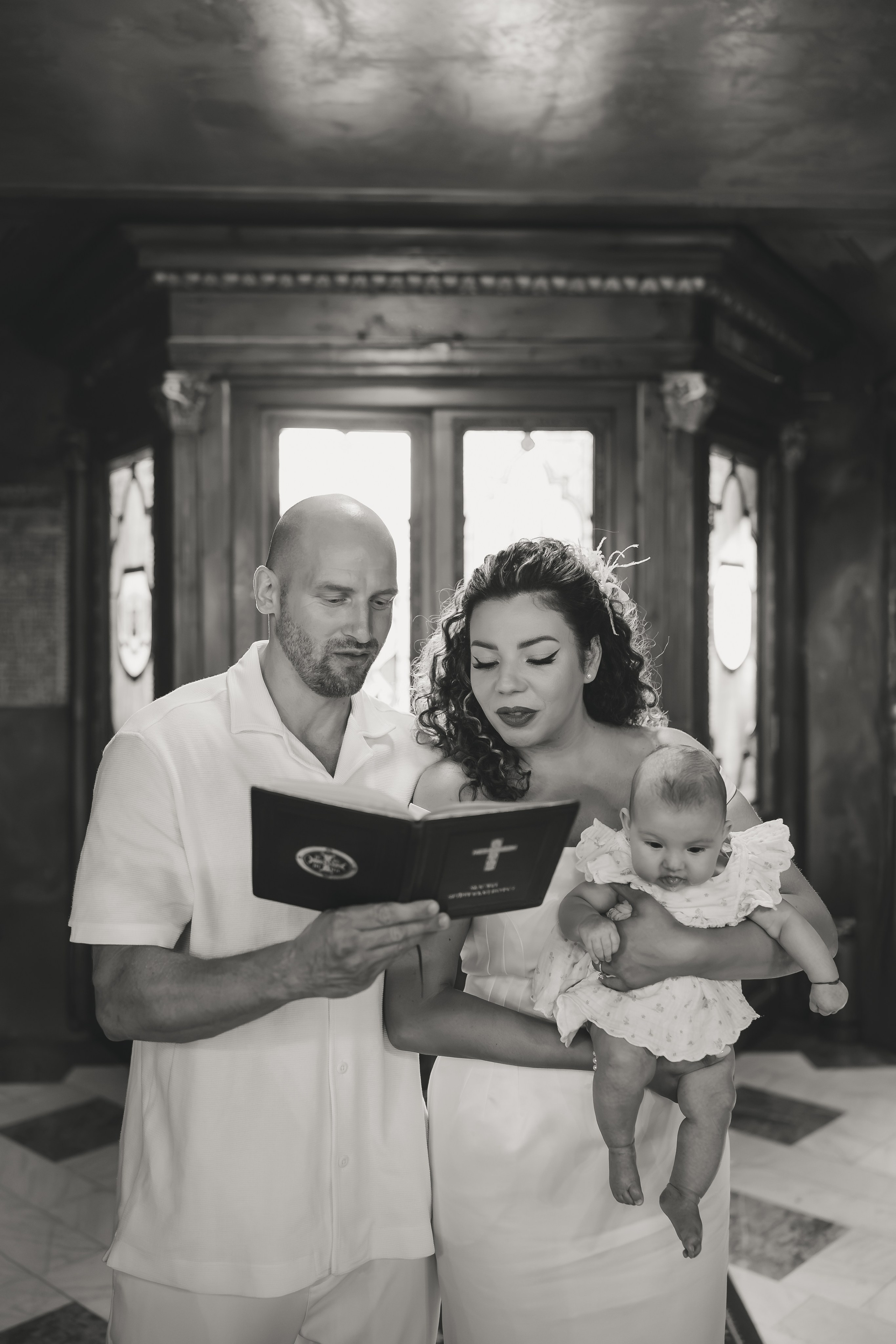 Veronica & Octavian | Wedding & Baptism. Dara Lens