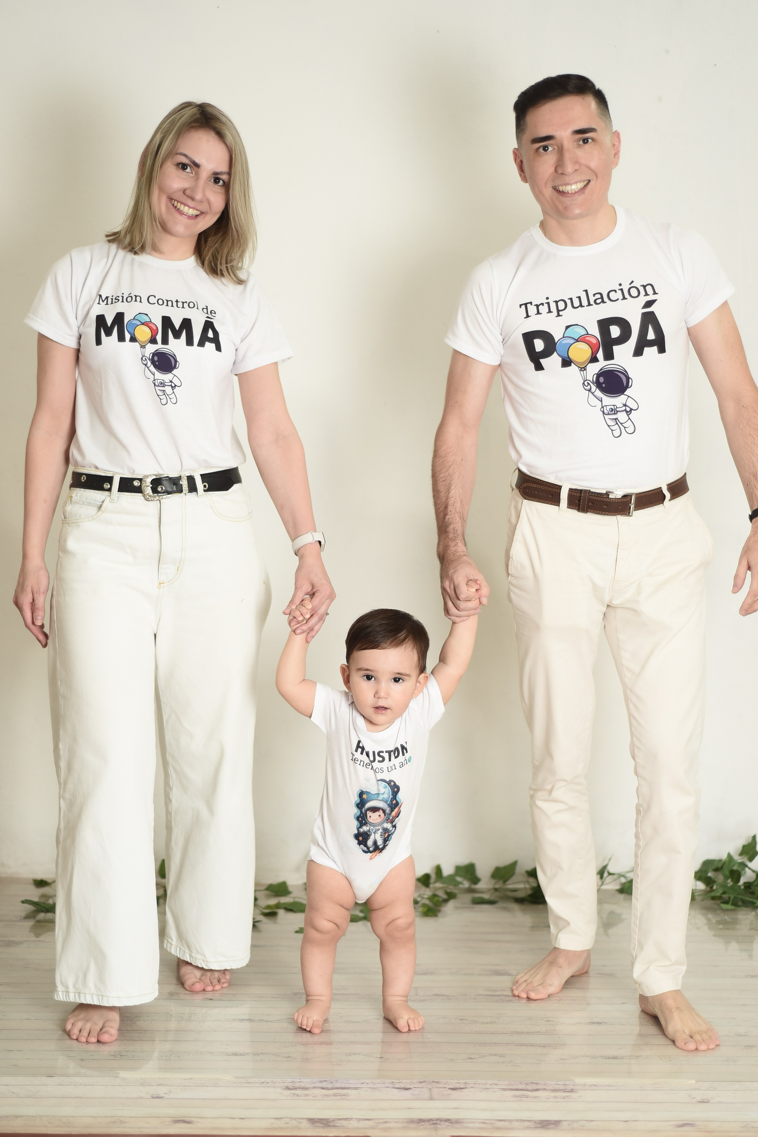 Sesión 1er año de Juan. Temática: Astronauta. Fotografo de casamiento en misiones y fotógrafo de familia  Posadas