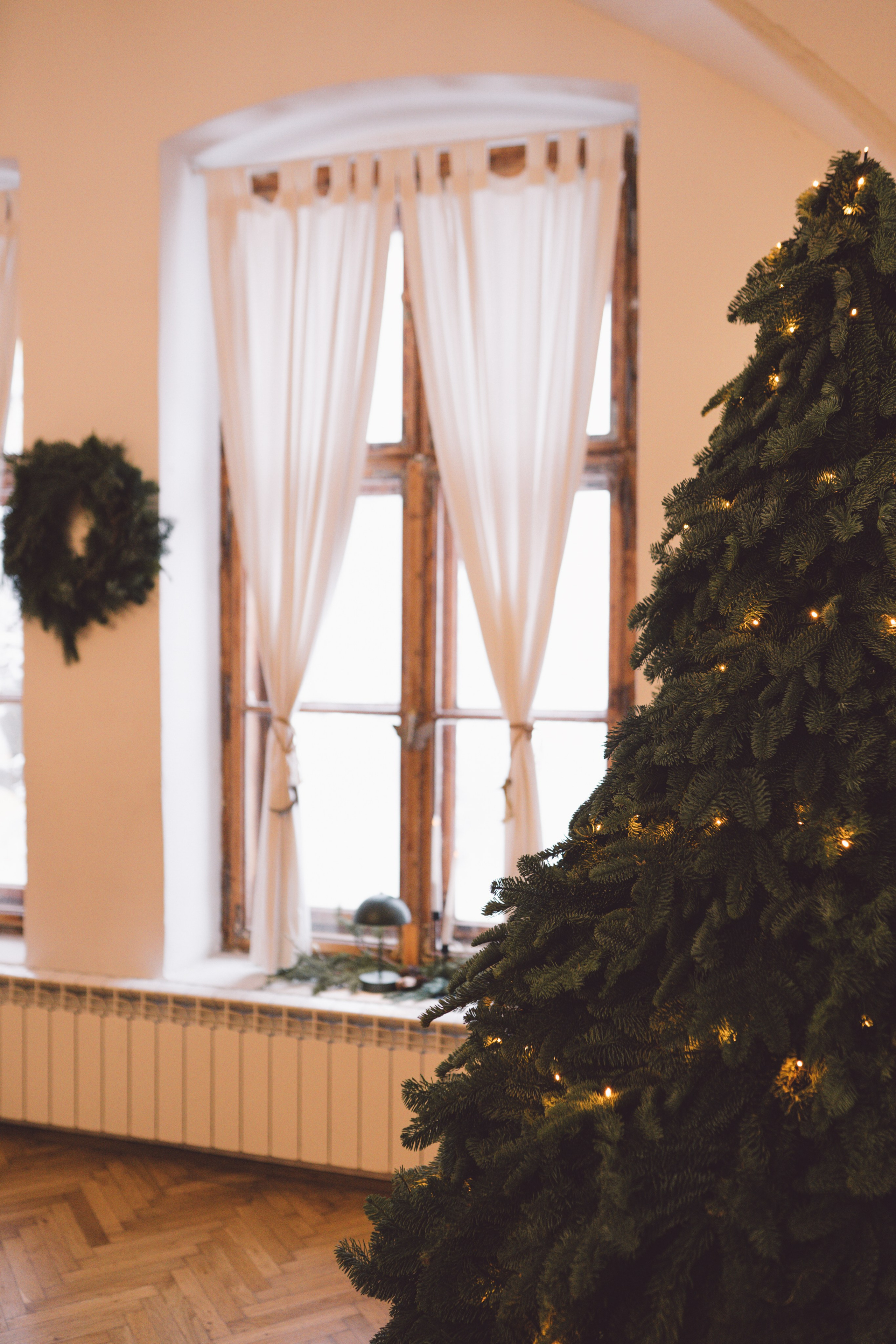 Fotografie de Eveniment Brașov: Povești Vizuale | Mădălina Beda. Madalina Beda- Artist vizual, fotograf, doula la nastere, consultant babywearing Brasov si in toata tara