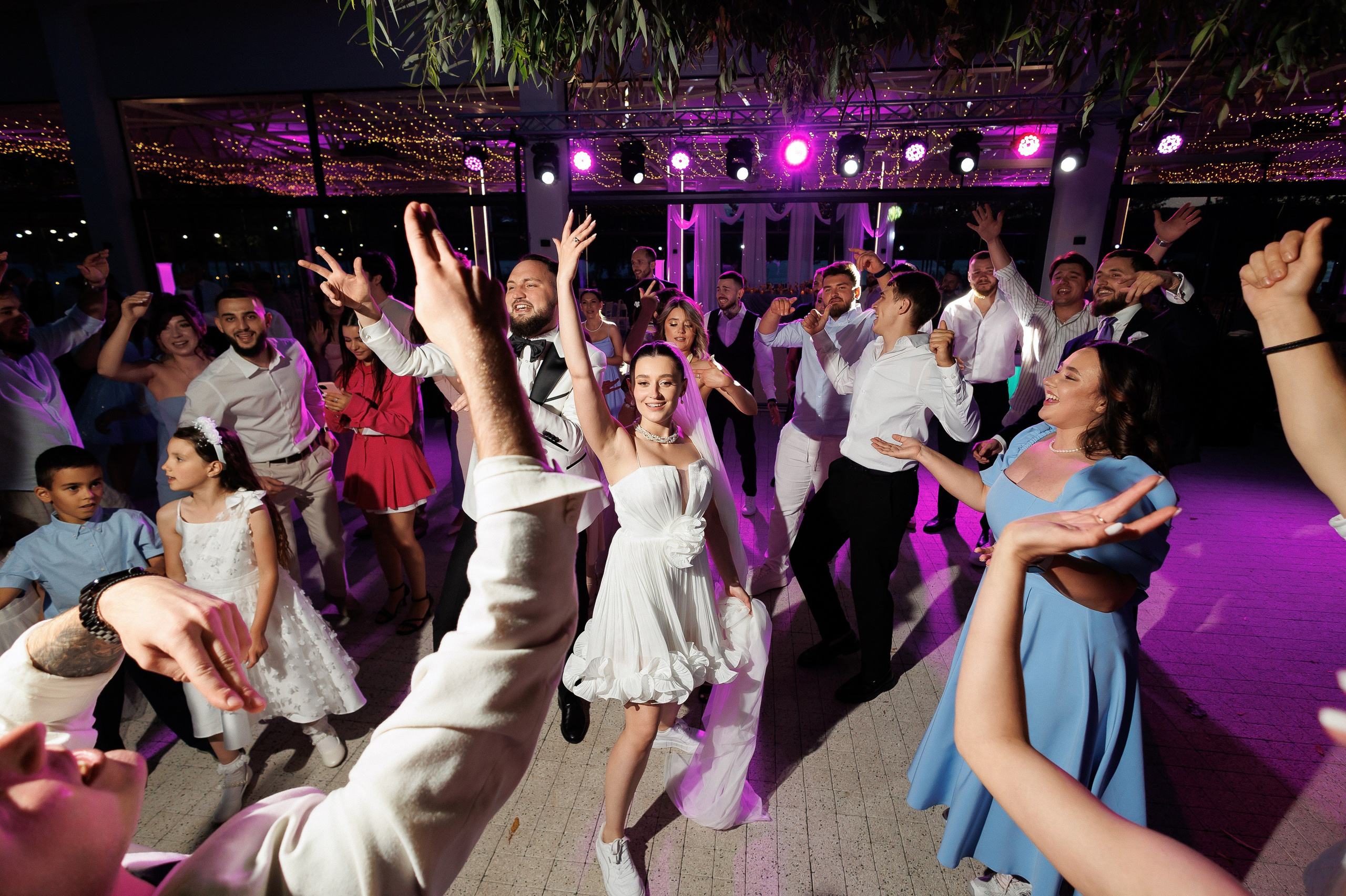 Florin & Corina — Complexul Turistic Costesti — Wedding Day. Servicii Foto și Video 067188353