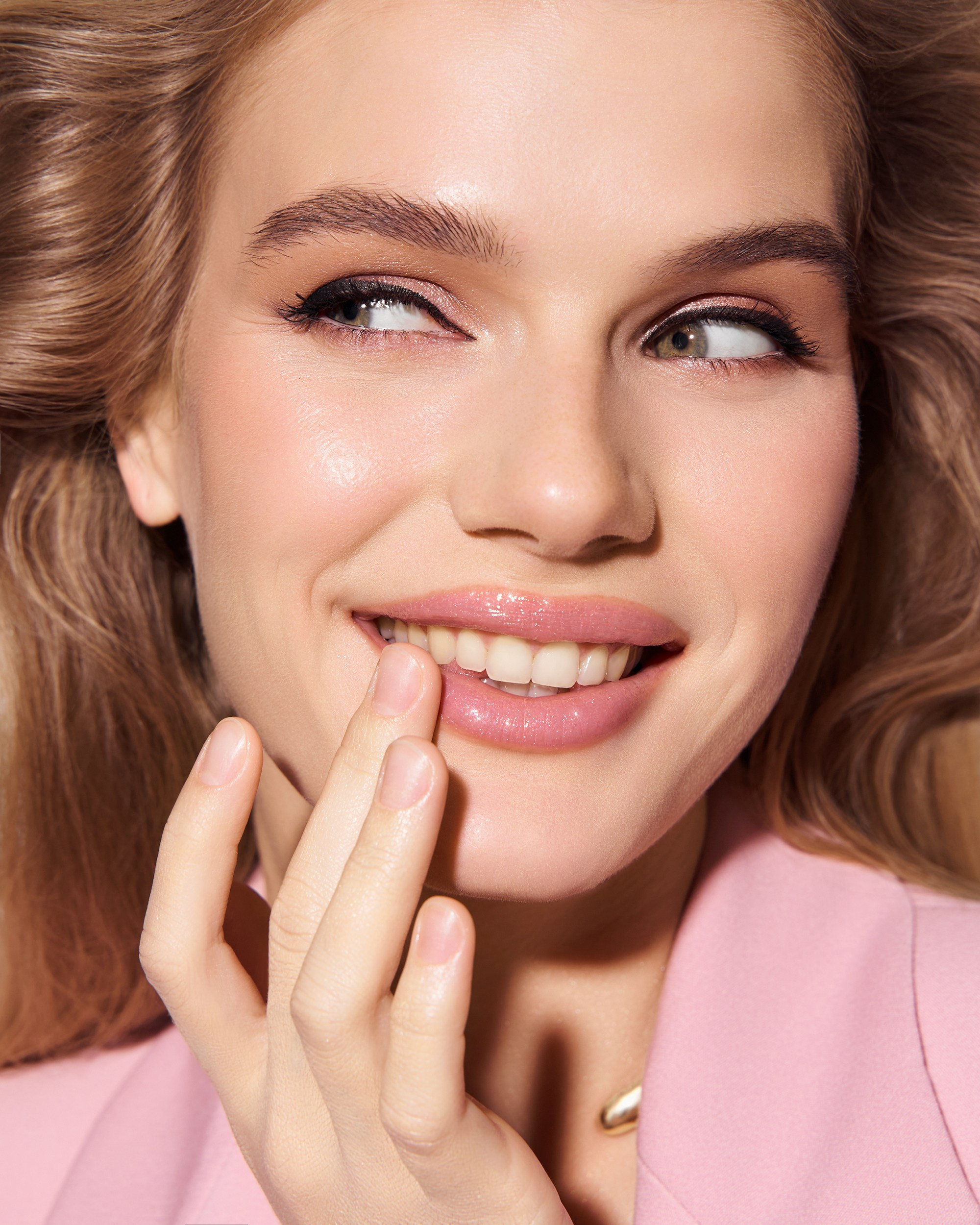 BEAUTY. Fashion and advertising photographer Alina Mikhalkovich Dubai