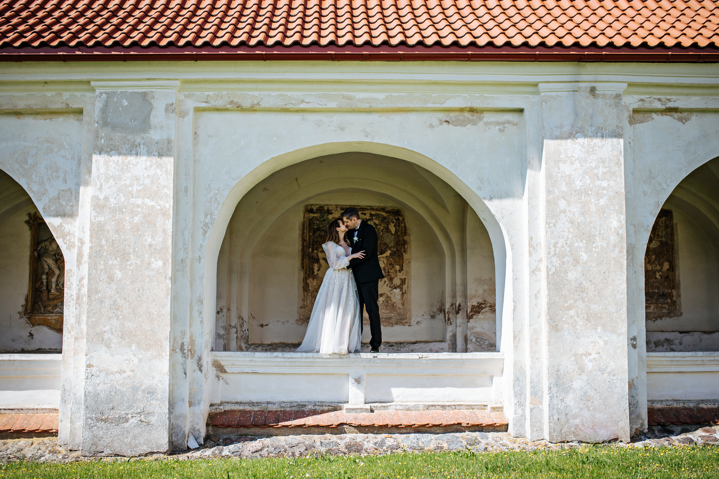 Dovilės ir Gedimino vestuvinė fotosesija Tytuvėnų ansamblyje