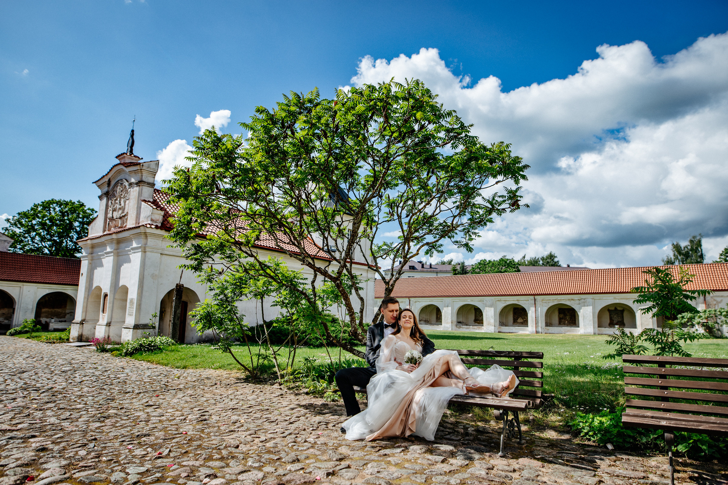 Dovilės ir Gedimino vestuvinė fotosesija Tytuvėnų ansamblyje