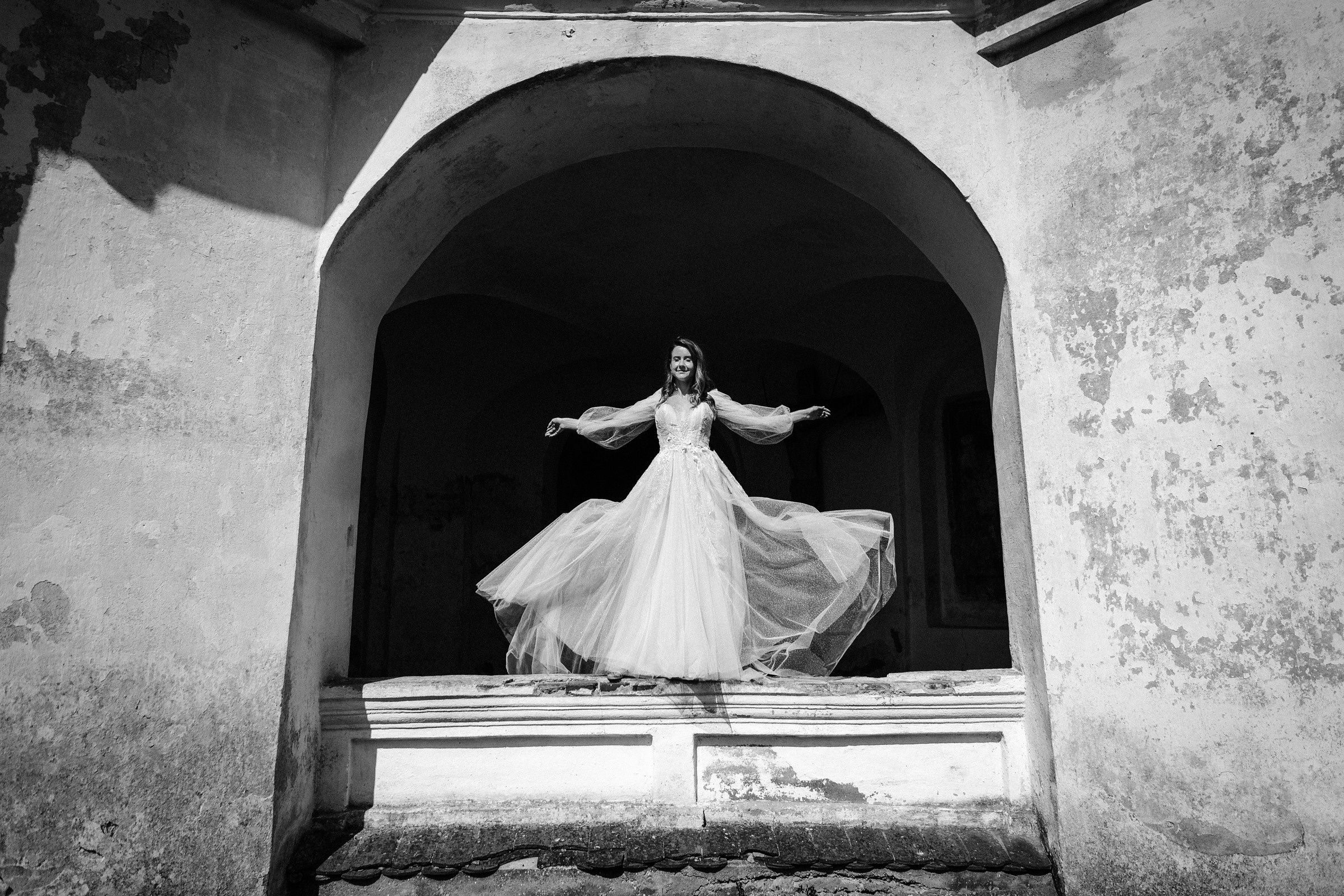 Dovilės ir Gedimino vestuvinė fotosesija Tytuvėnų ansamblyje