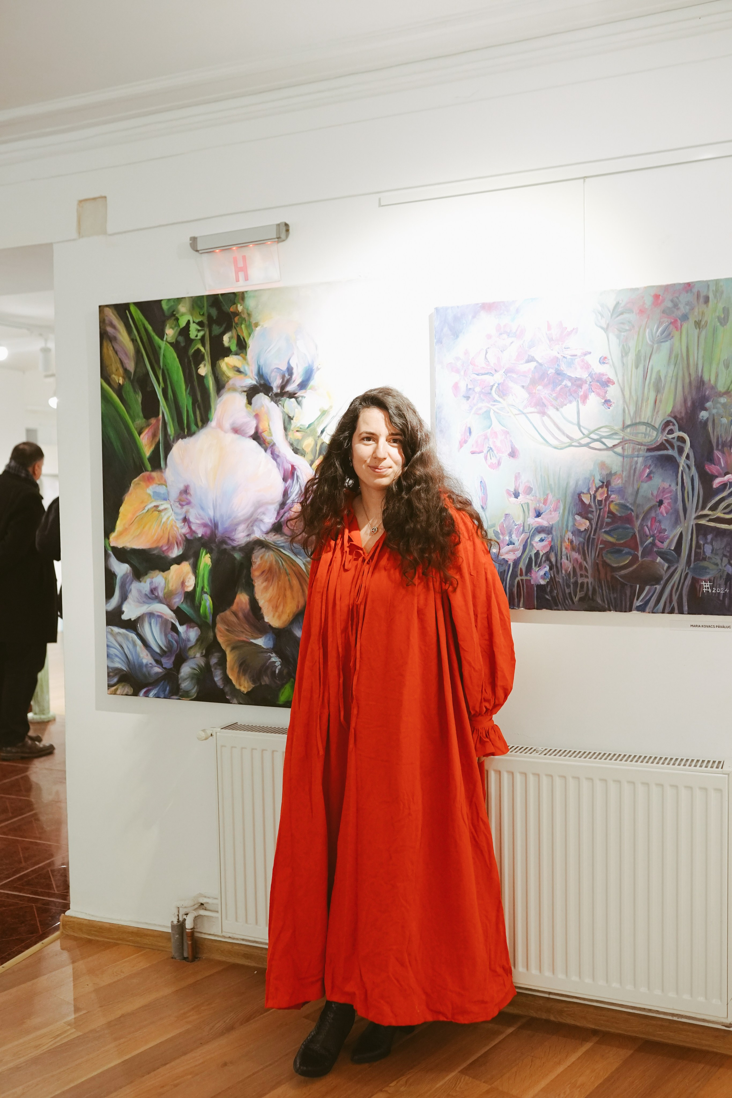 Expoziție Foto Maternitate Brașov | Mădălina Beda. Madalina Beda- Artist vizual, fotograf, doula la nastere, consultant babywearing Brasov si in toata tara