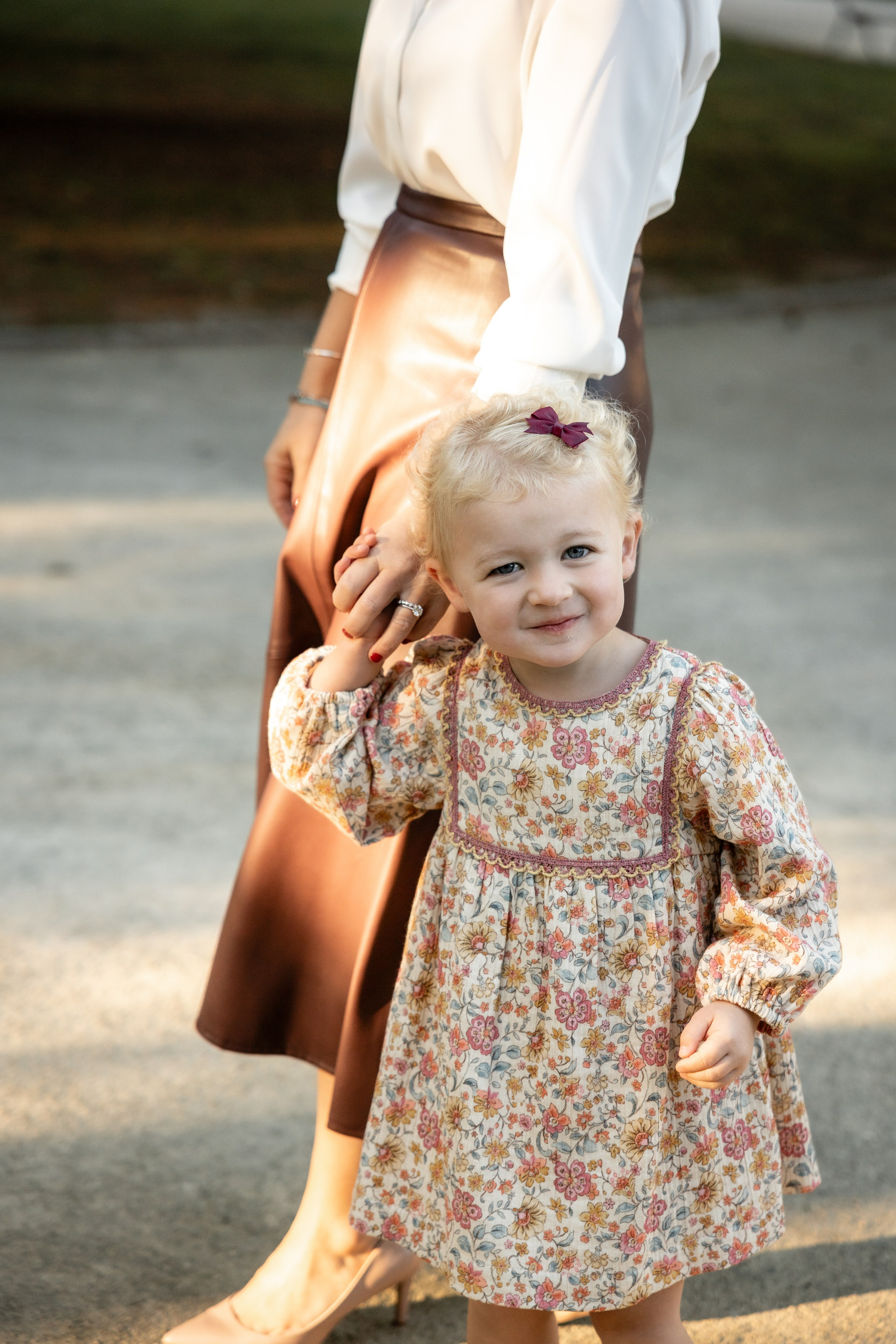 Autumn Family photoshoot in Toulouse. Jardin des Plantes. Eugénie Smirnova — your photographer in Toulouse and southwest France