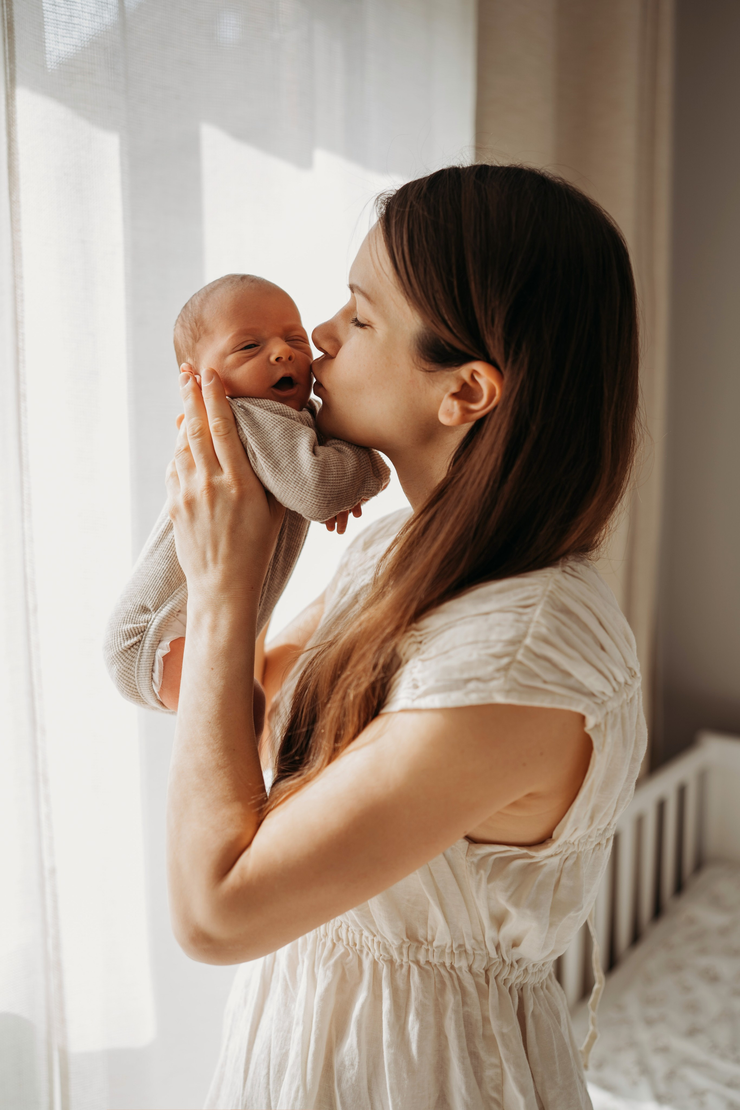 Лео и Соня (10 дней и 5 лет). Фотограф новорожденных и детей первого года Евгения Михалькевич