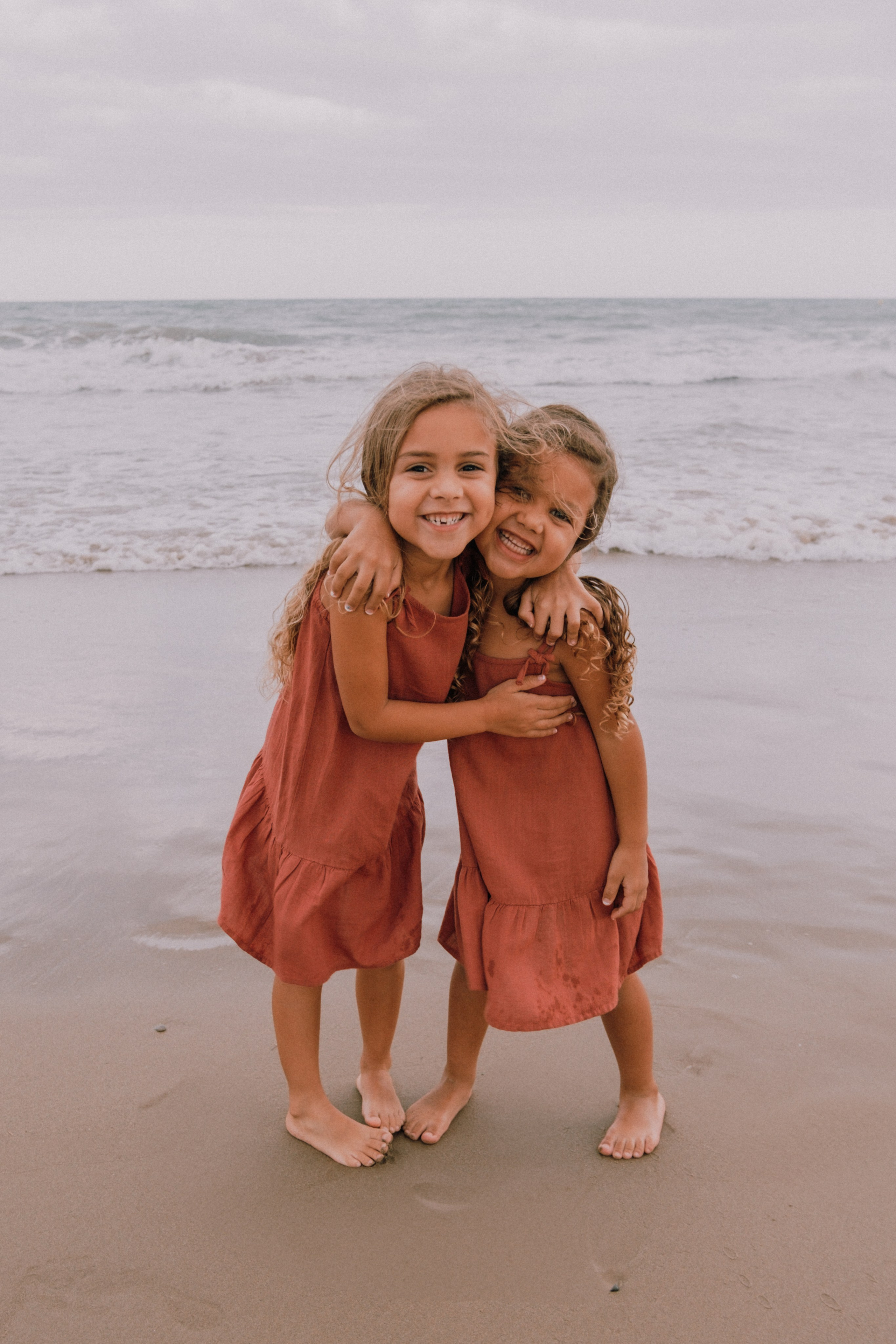 Семейная фотосессия на пляже. Профессиональная фотосъемка в Калафелле — Елена Медведева