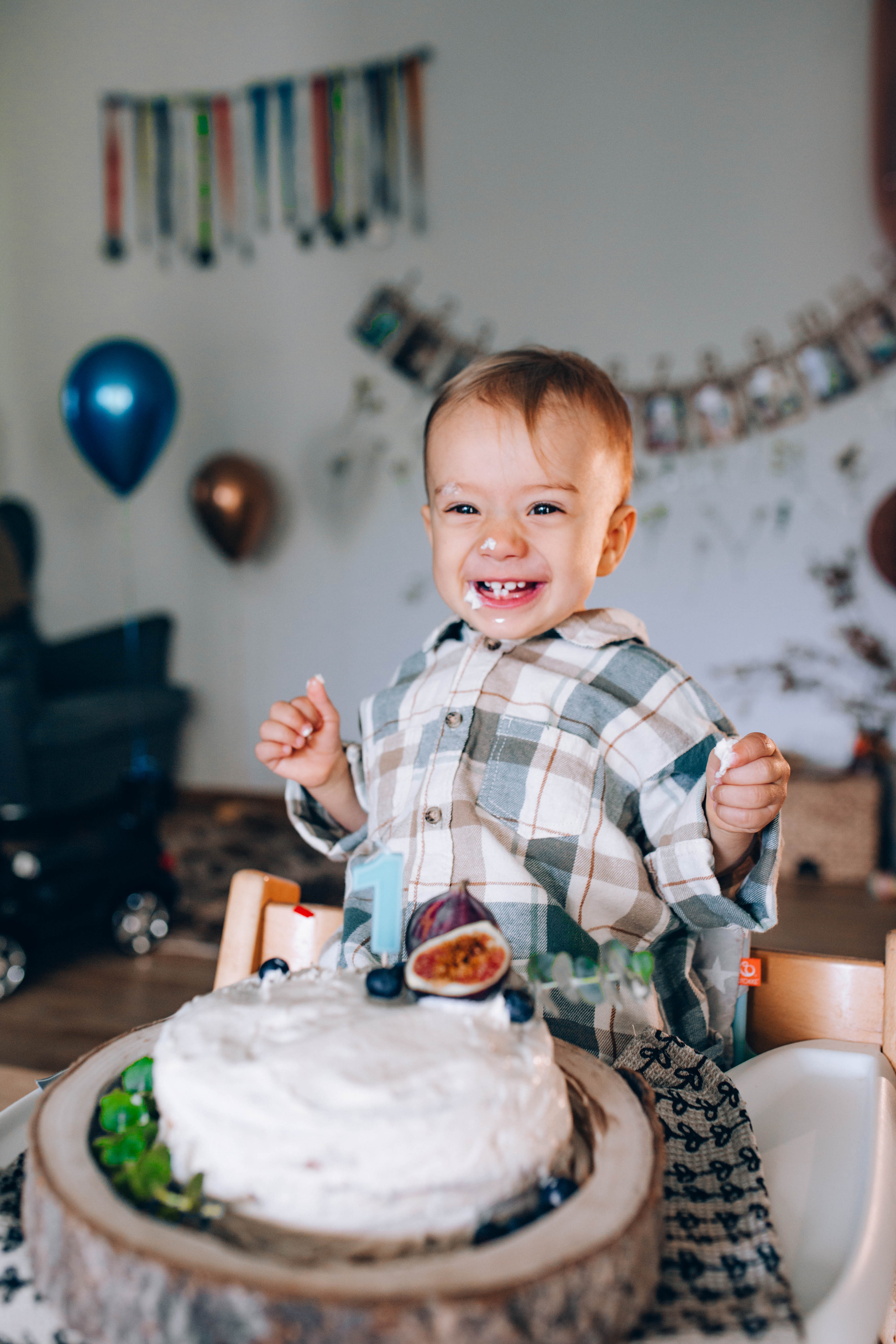 1 year old. Portrait family photographer in Berlin Elena Zakh