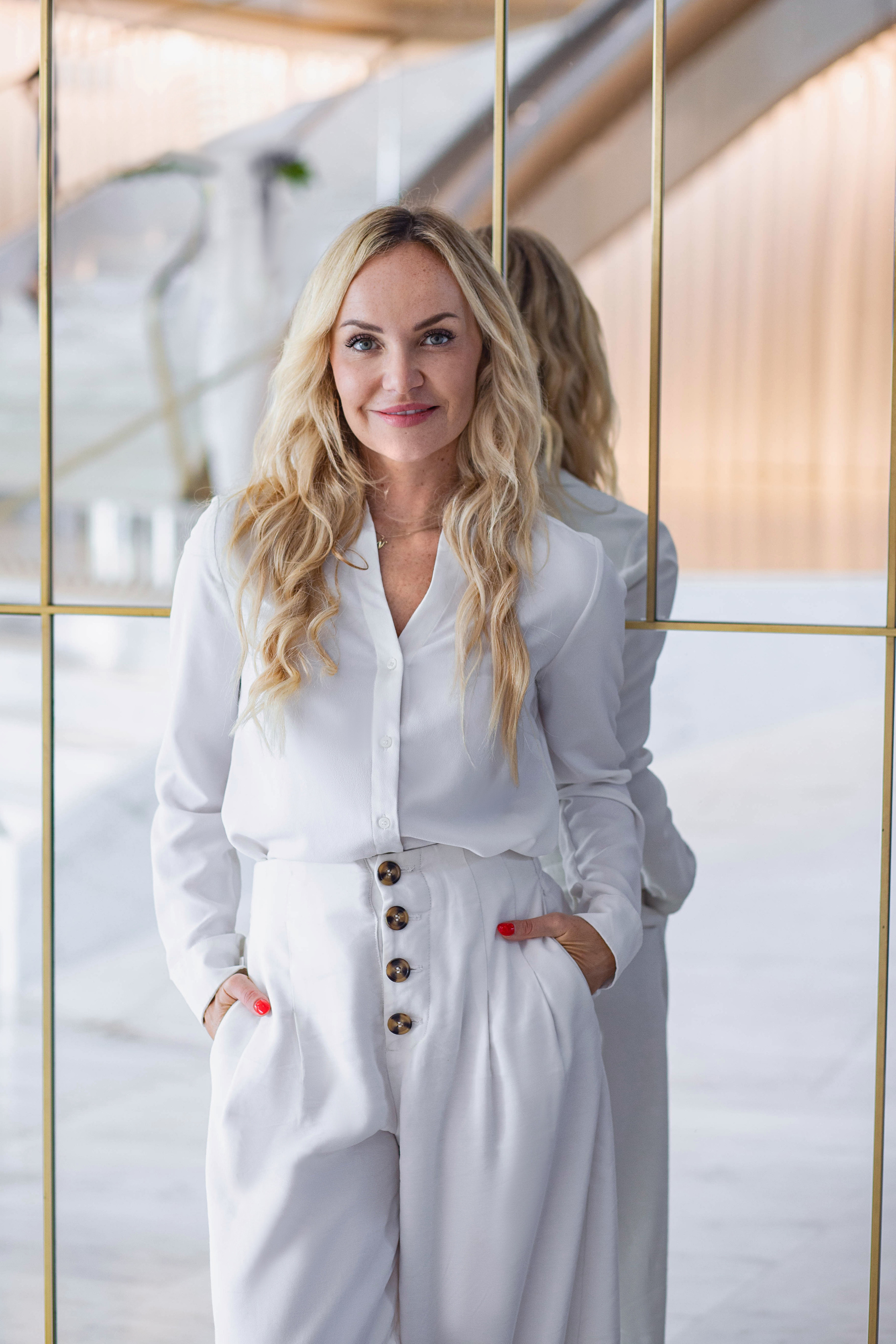 Women. Portrait family photographer in Berlin Elena Zakh