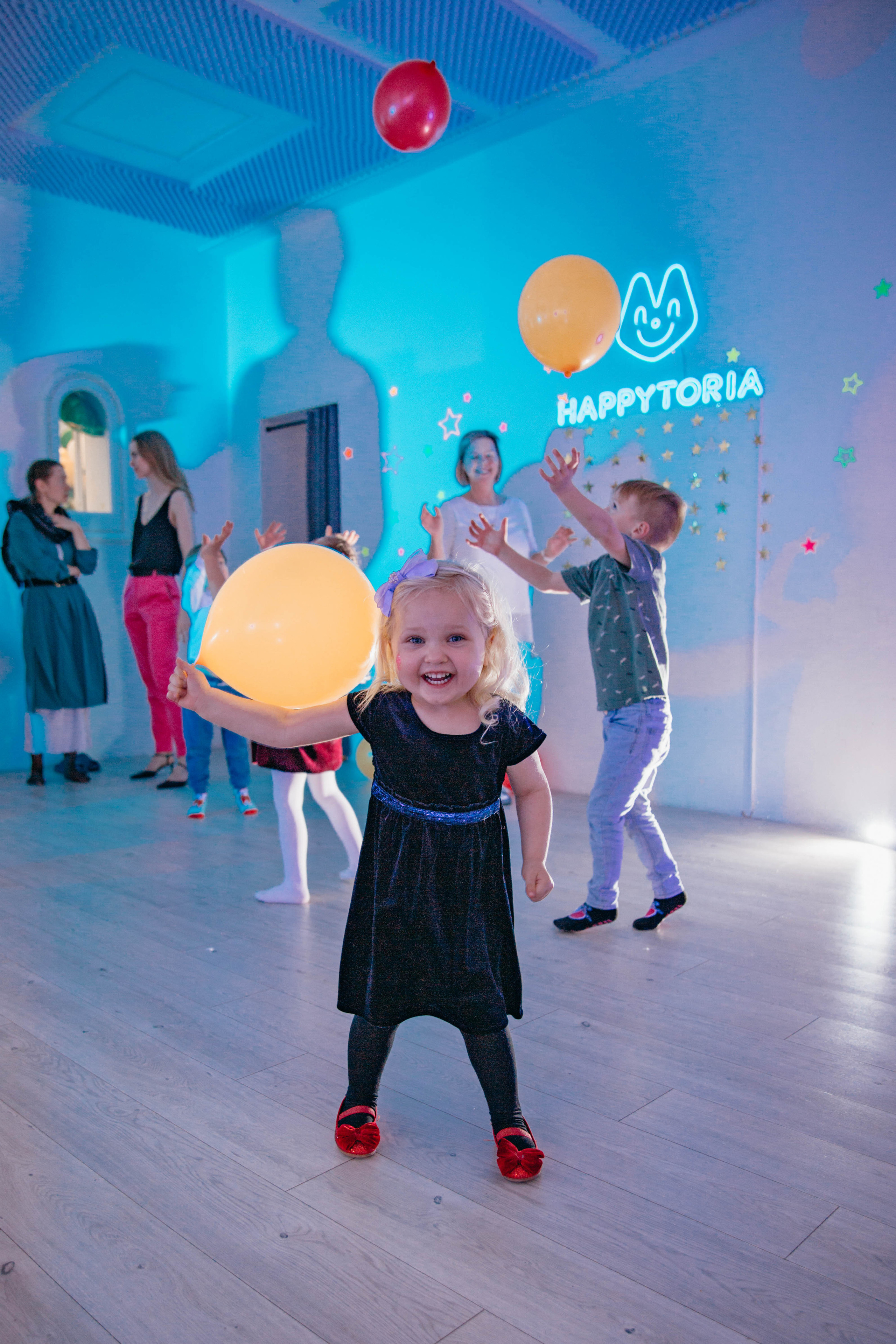 Happytoria. Portrait family photographer in Berlin Elena Zakh