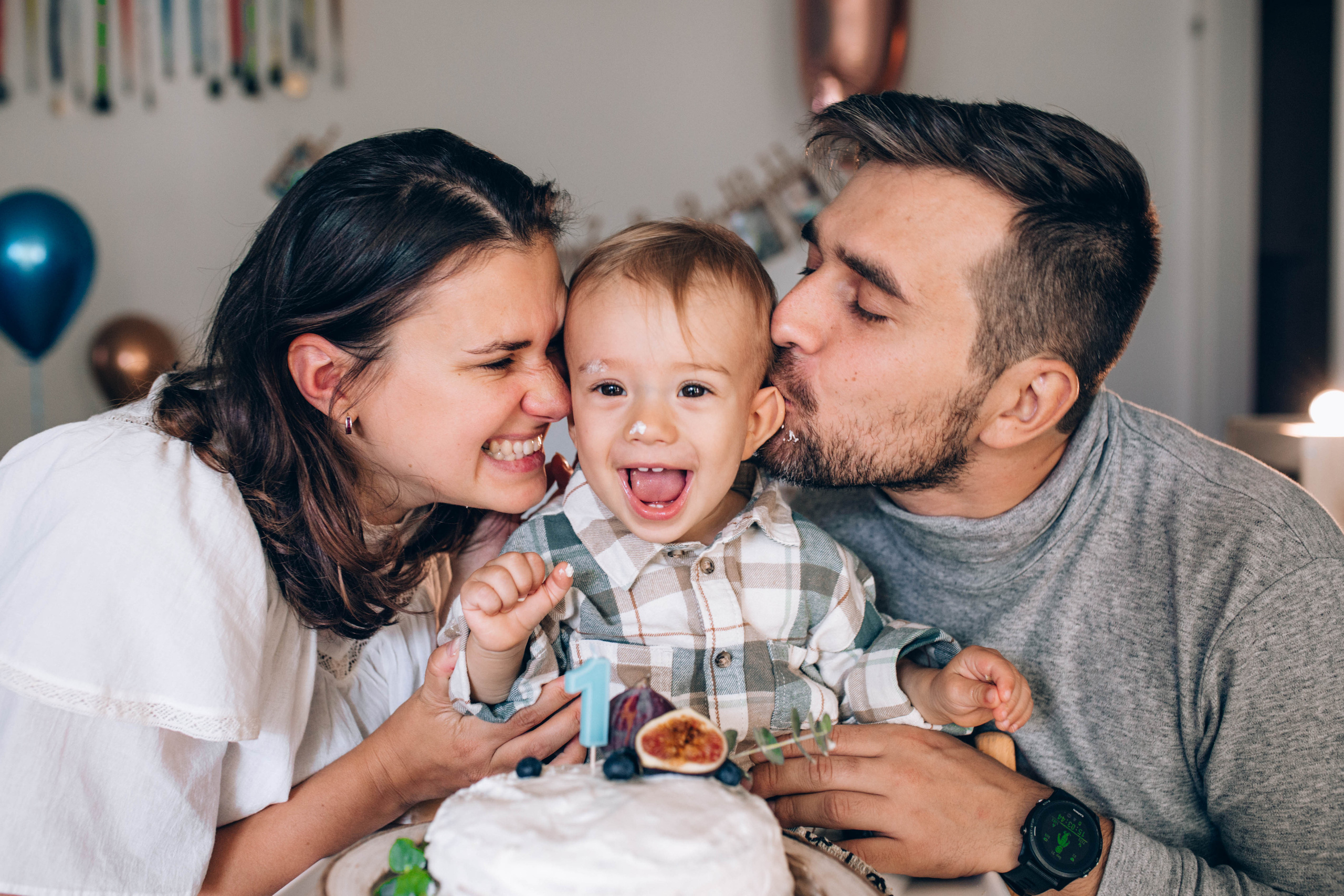 1 year old. Portrait family photographer in Berlin Elena Zakh