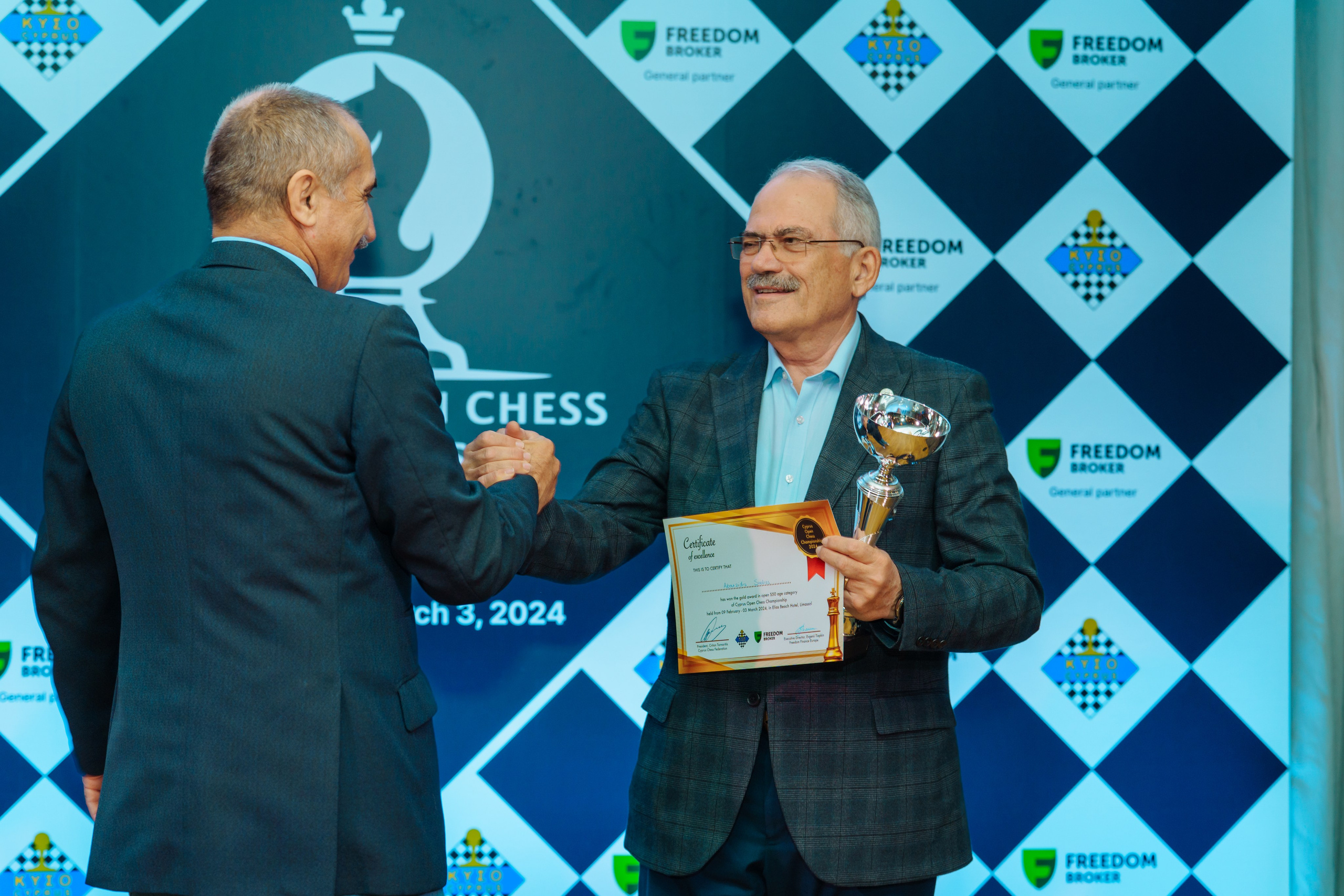 Chess. Photographer in Cyprus