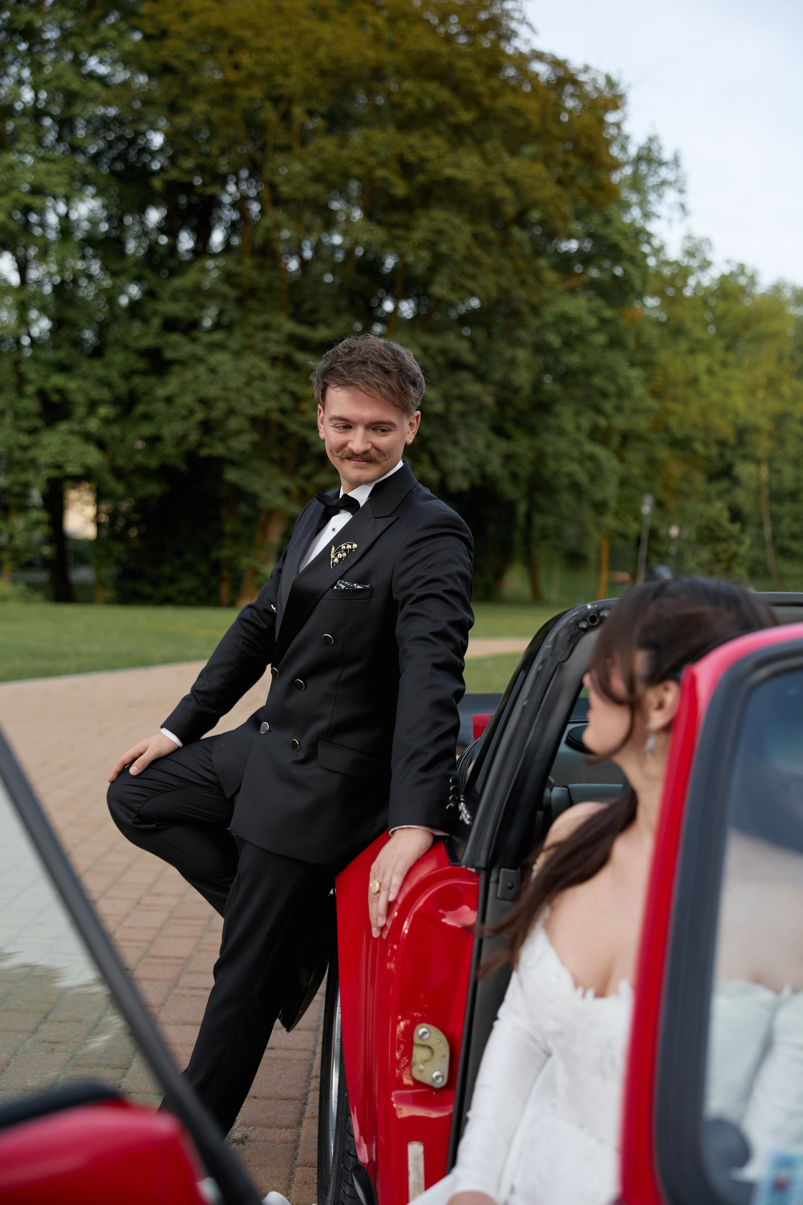 Wiktoria & Kacper. Pałac Goetz. Fotograf ślubny i rodzinny w Krakowie Yana Klymova
