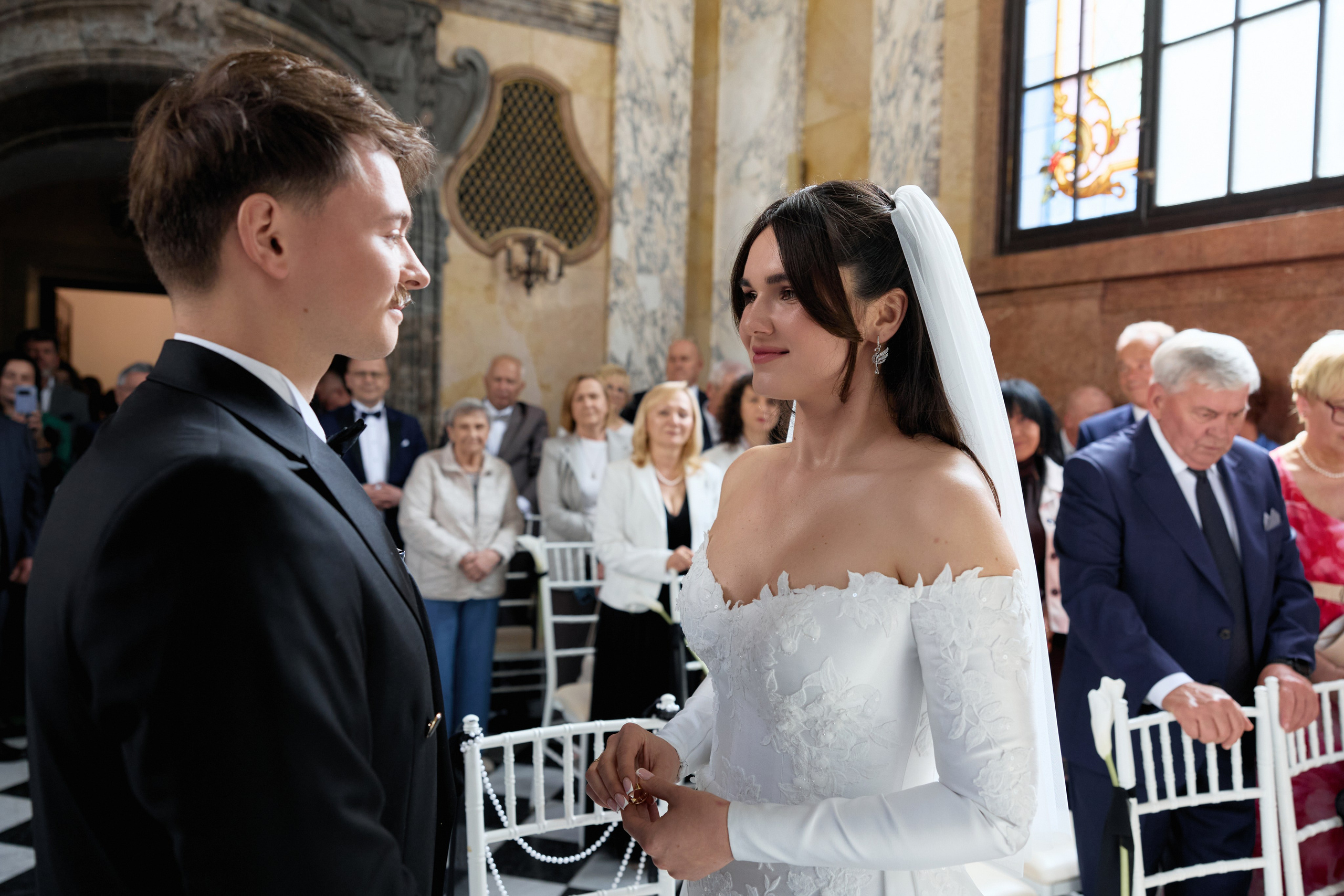 Wiktoria & Kacper. Pałac Goetz. Fotograf ślubny i rodzinny w Krakowie Yana Klymova