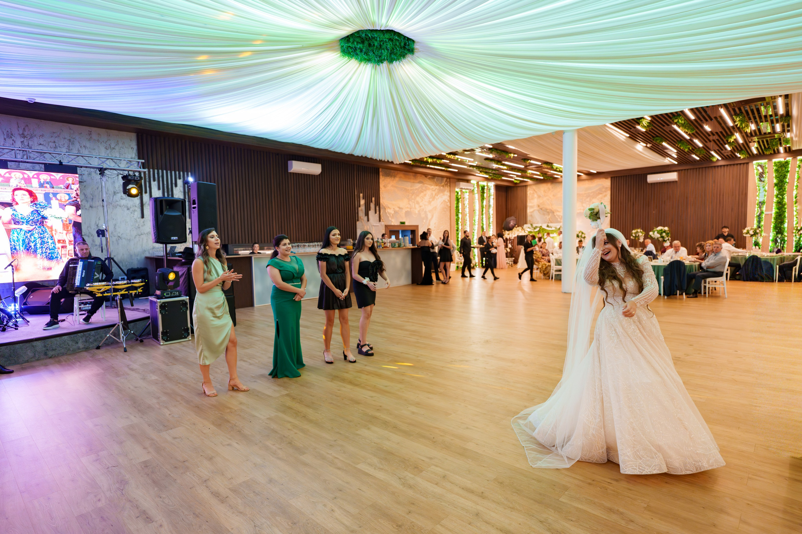 Cosmin & Gabriela. B|P Weddings - Fotograf & Videograf - București||0730017811