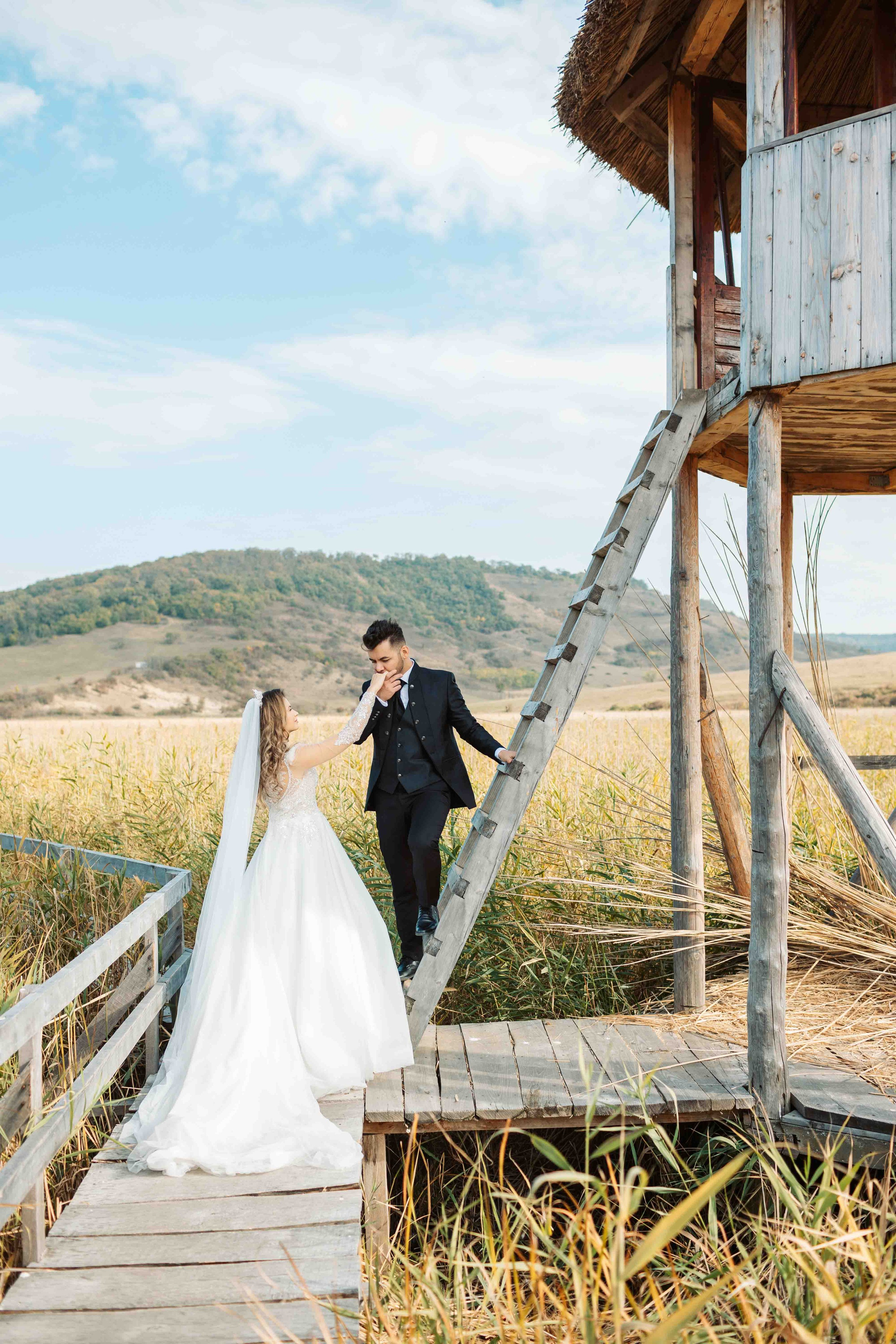 TRASH THE DRESS — Emanuela & Emanuel. Contrast Studio