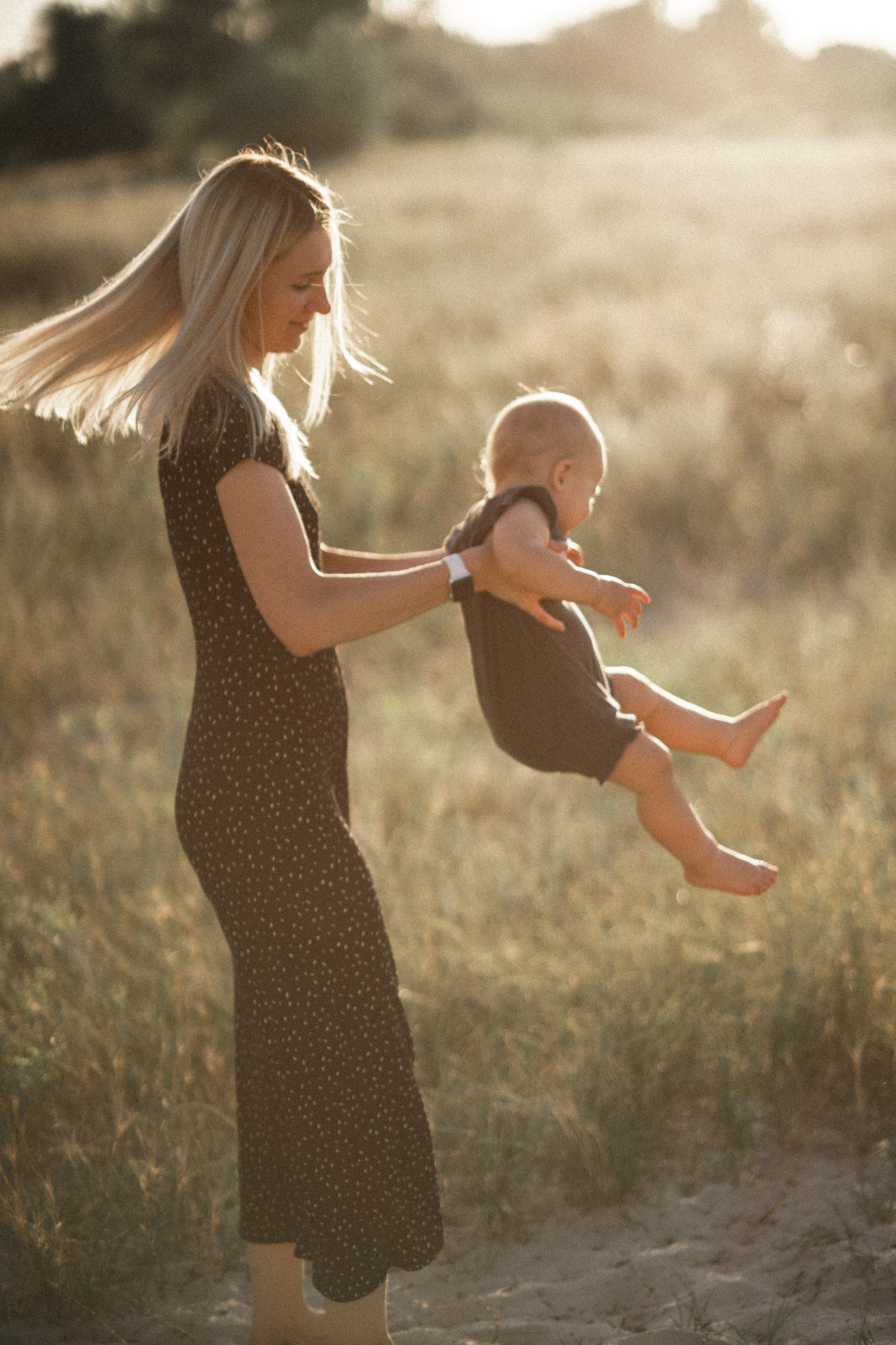 Family outdoor summer shooting. Wedding and family photographer Ireland