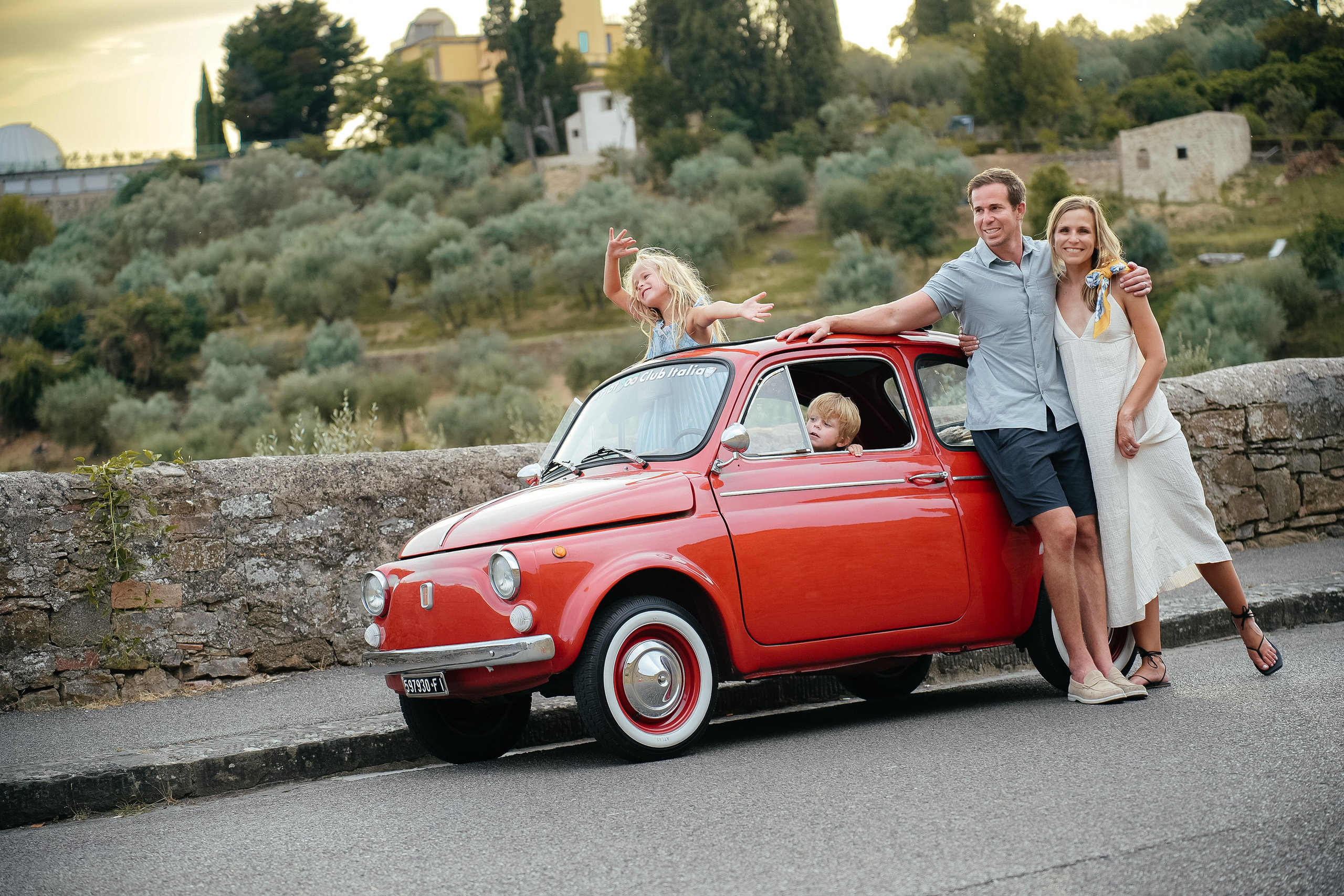 Nicole & Family. Wedding Photographer in Italy