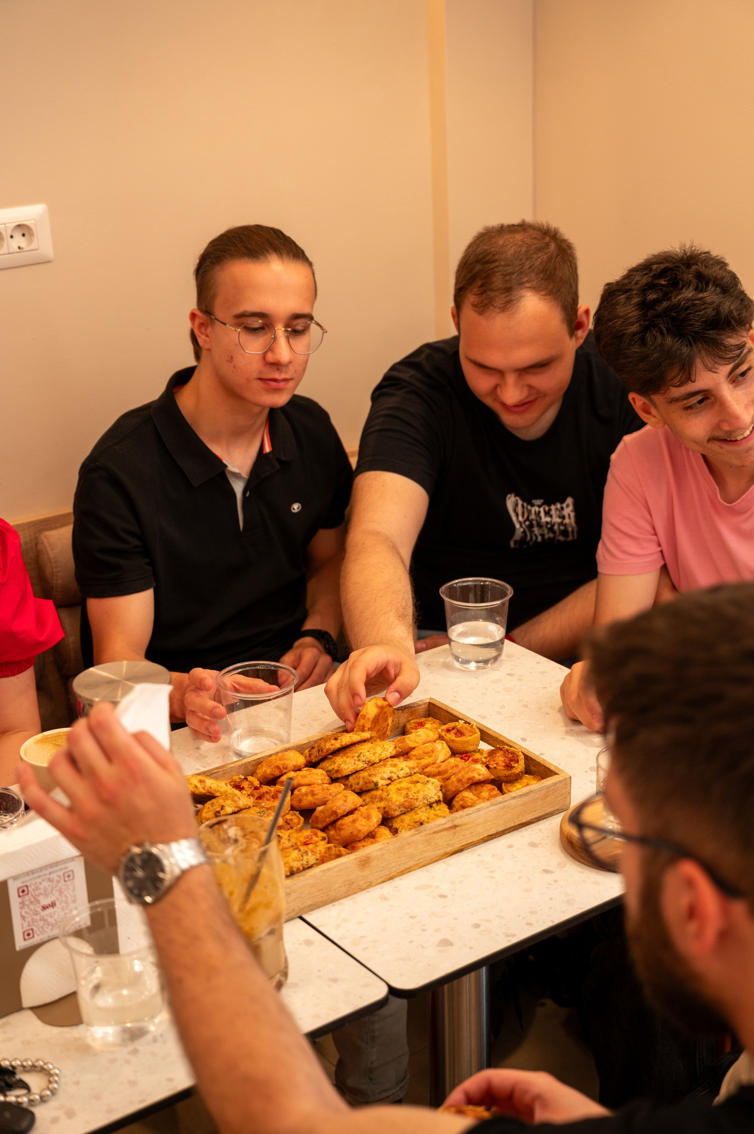 Voluntar Editia 2 — Fundatia Comunitara Galati. Fotograf de Sport, Portret, Produs, Corporate, Cultural și Evenimente în Galați | Valentin Stanciu
