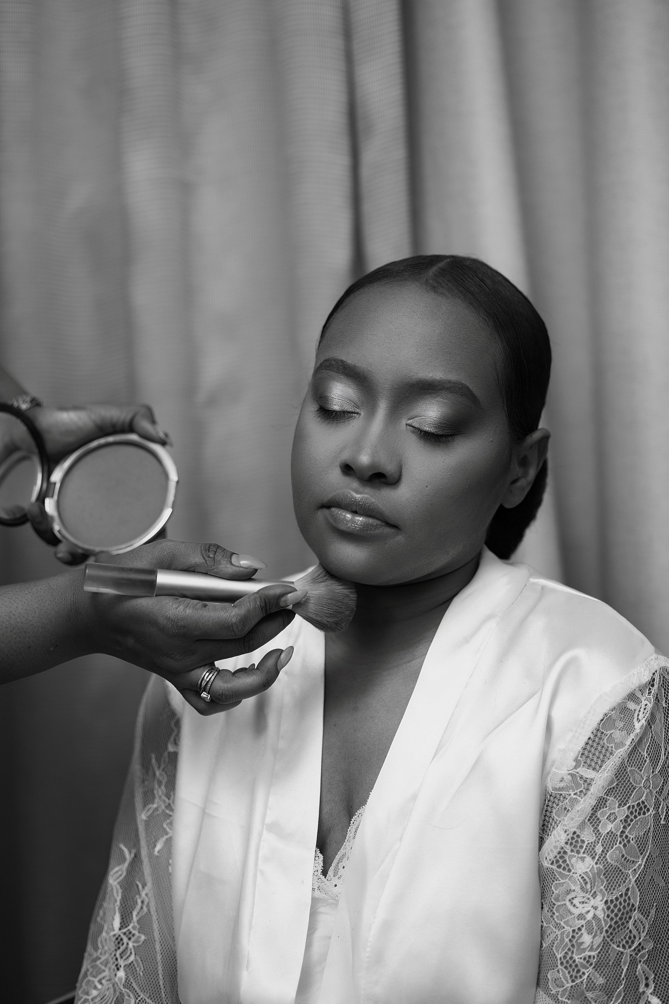 Nawik e Ethson. Fazemos o seu casamento ser lembrado por gerações