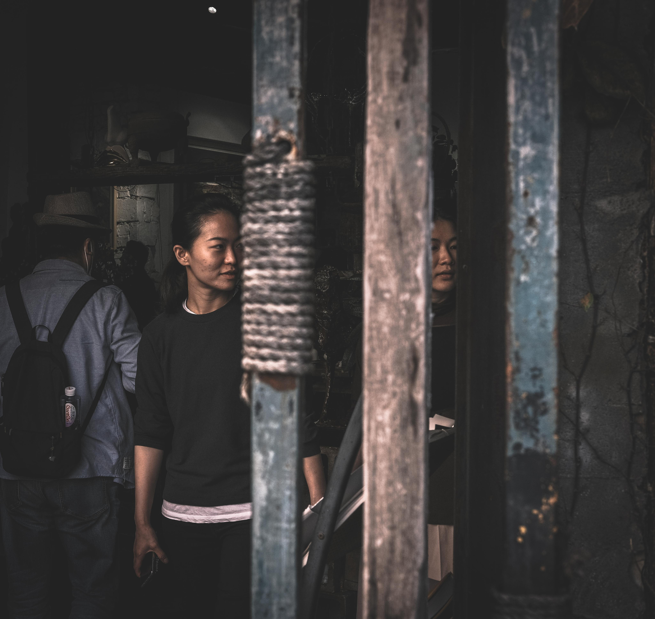 Two Chinese Girls | Dafen Oil Painting Village (Shenzhen) | Dafen Village | Shenzhen City | Dafen is a suburb of Buji, Longgang. 两个中国女孩 | 大芬油画村（深圳） | 大芬村 | 深圳市 | 大芬是龙岗布吉郊区。