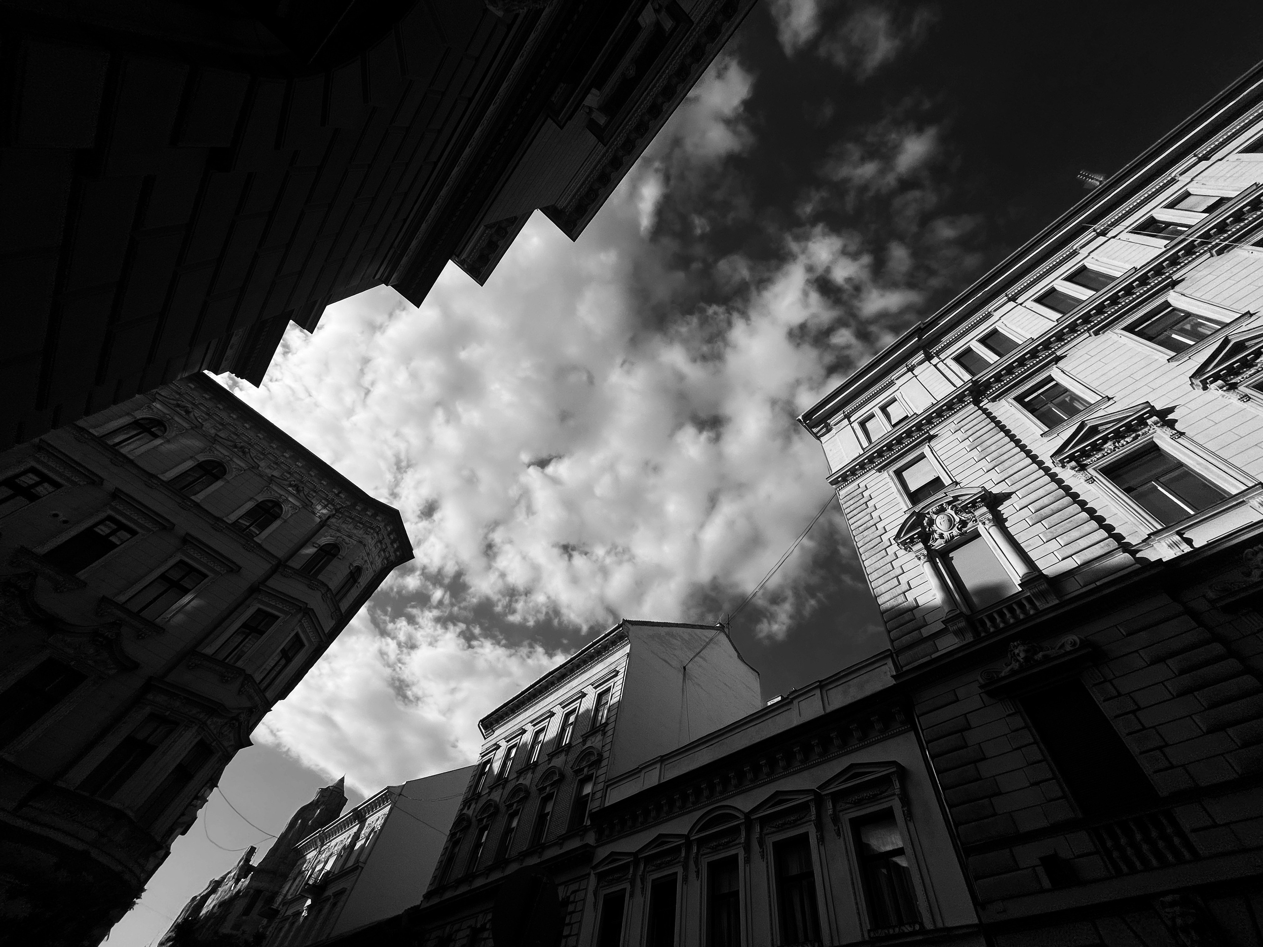 Sky. Budapest 2026. IPHONE 12 PRO