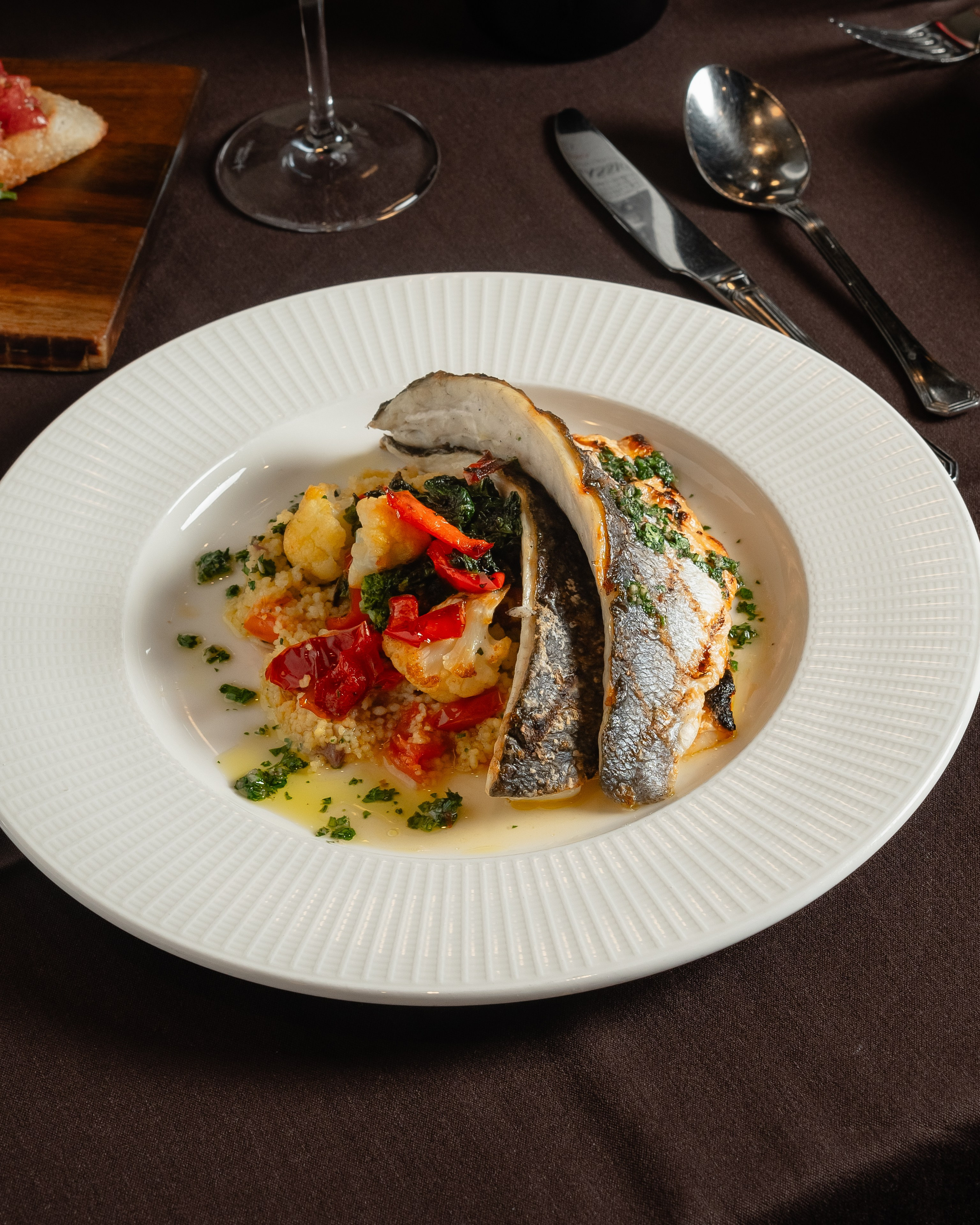 Luna. Welcome to my video and photo world!