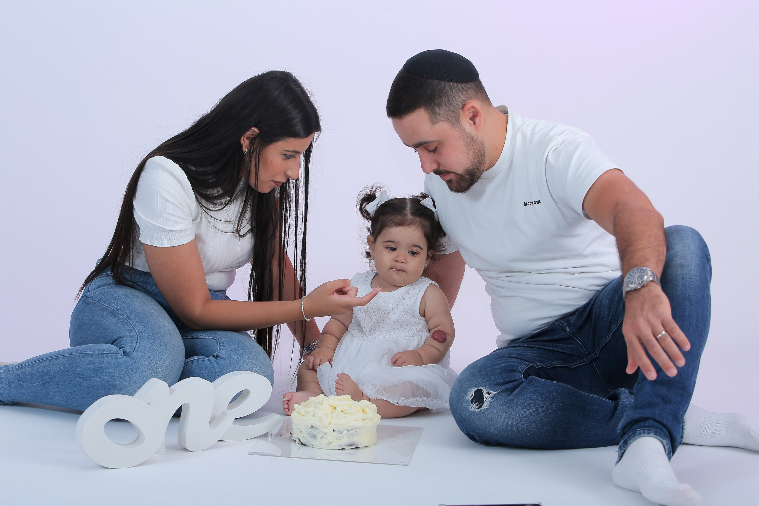 נועה בת שנה. Wedding and events photographers Studio Shalom