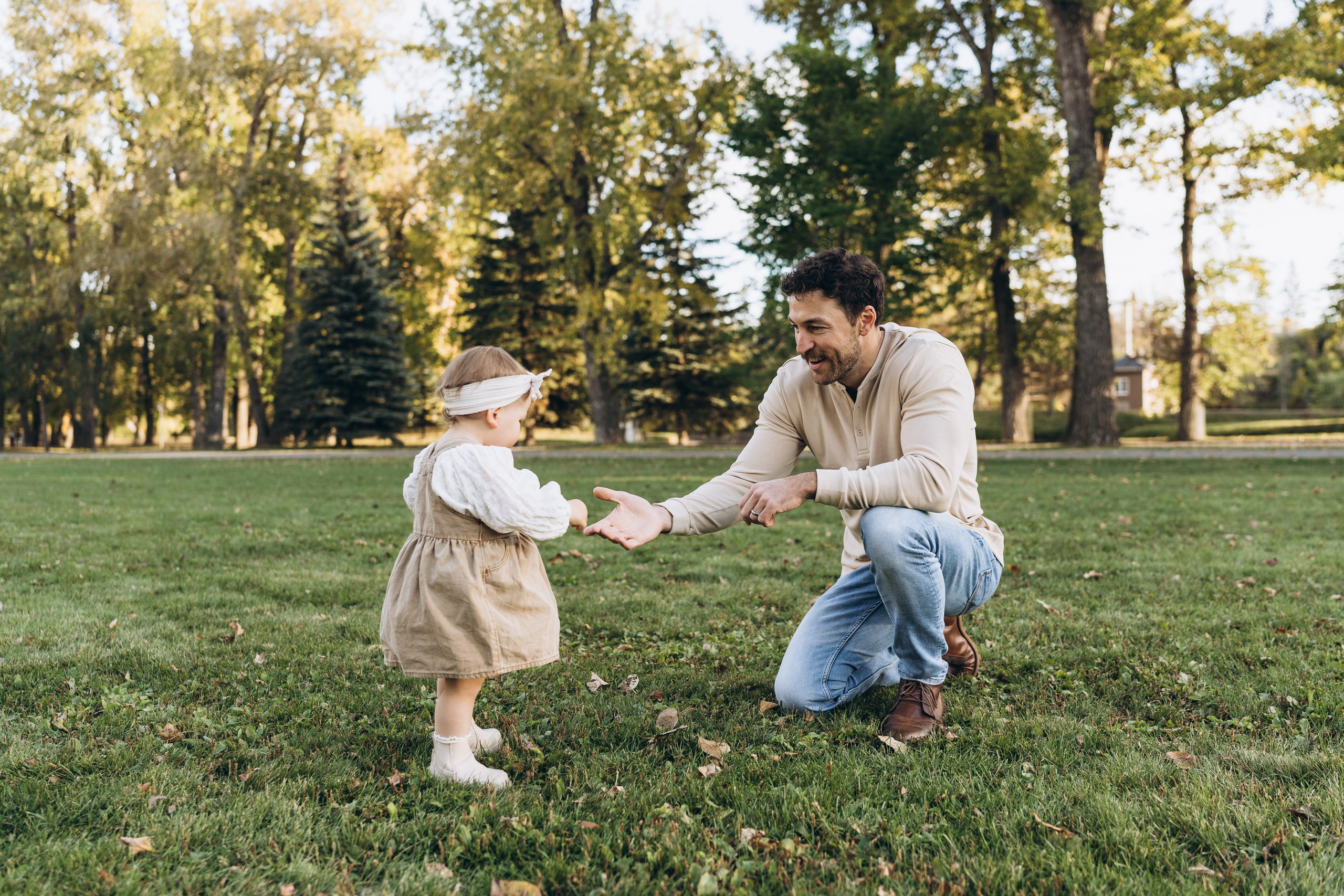 Jess & fam. Calgary Wedding & Lifestyle Photographer — Yevhen Polishchuk