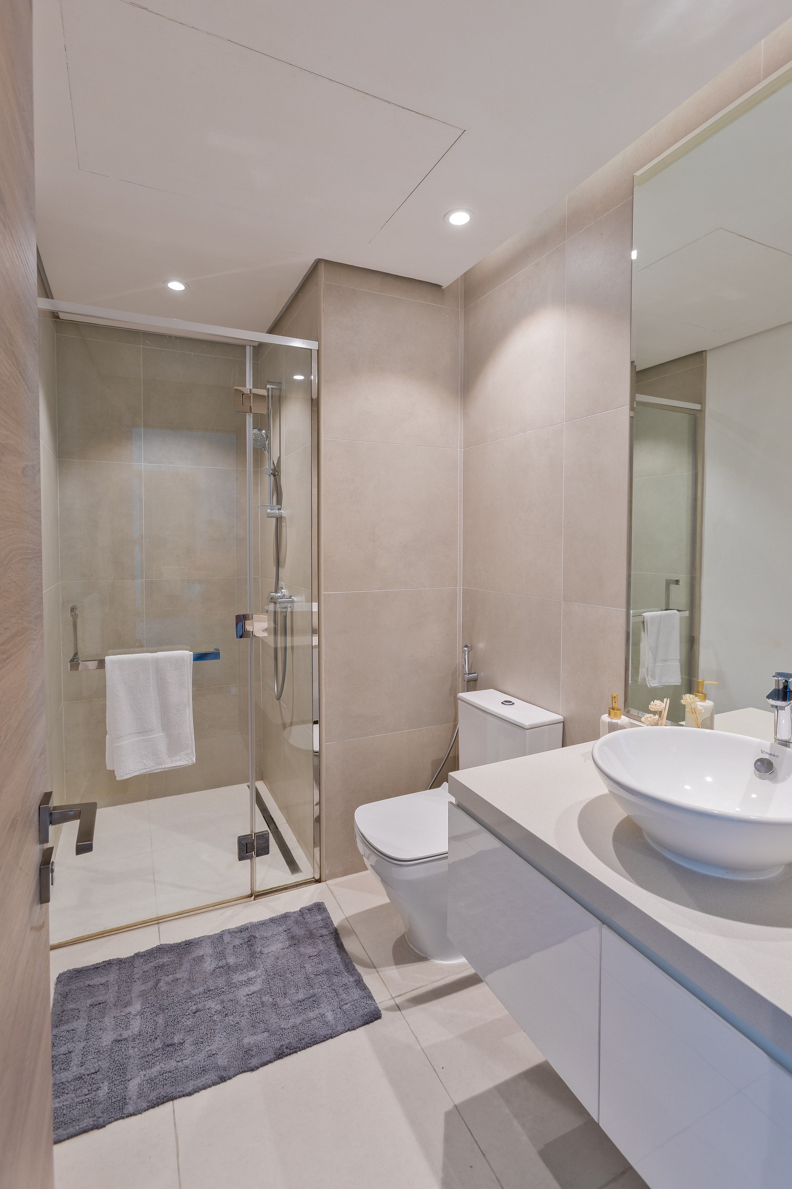 Studio One. Samy Mar Boy │Portrait, Automotive and Real Estate Photographer