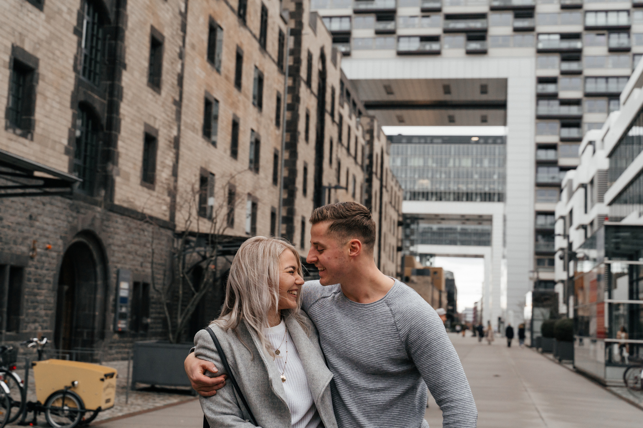A beautiful couple in Cologne. Wedding Photographer Germany