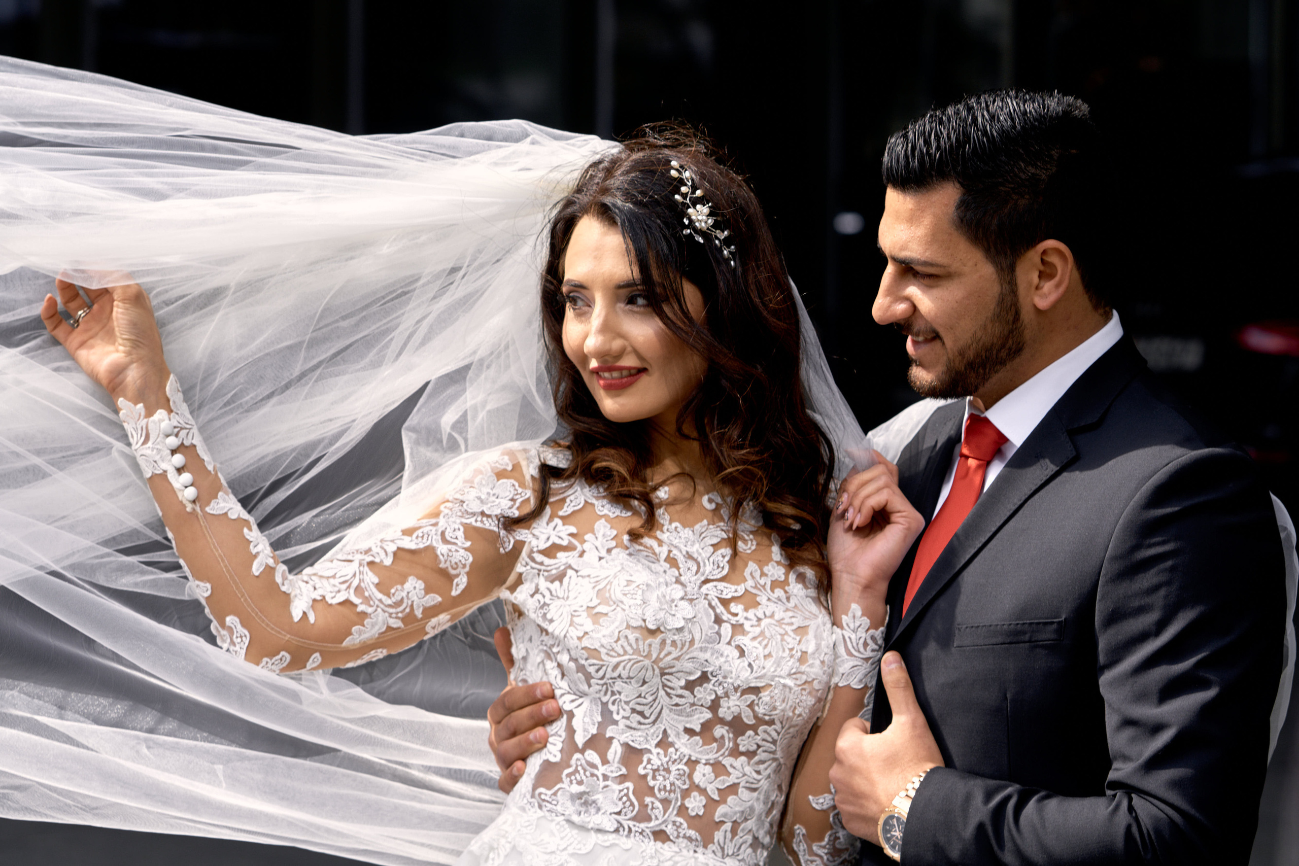 Ein wunderschönes Ehepaar in Frankfurt. Hochzeitsfotograf für Moers, Niederrhein, Düsseldorf, NRW und Deutschland