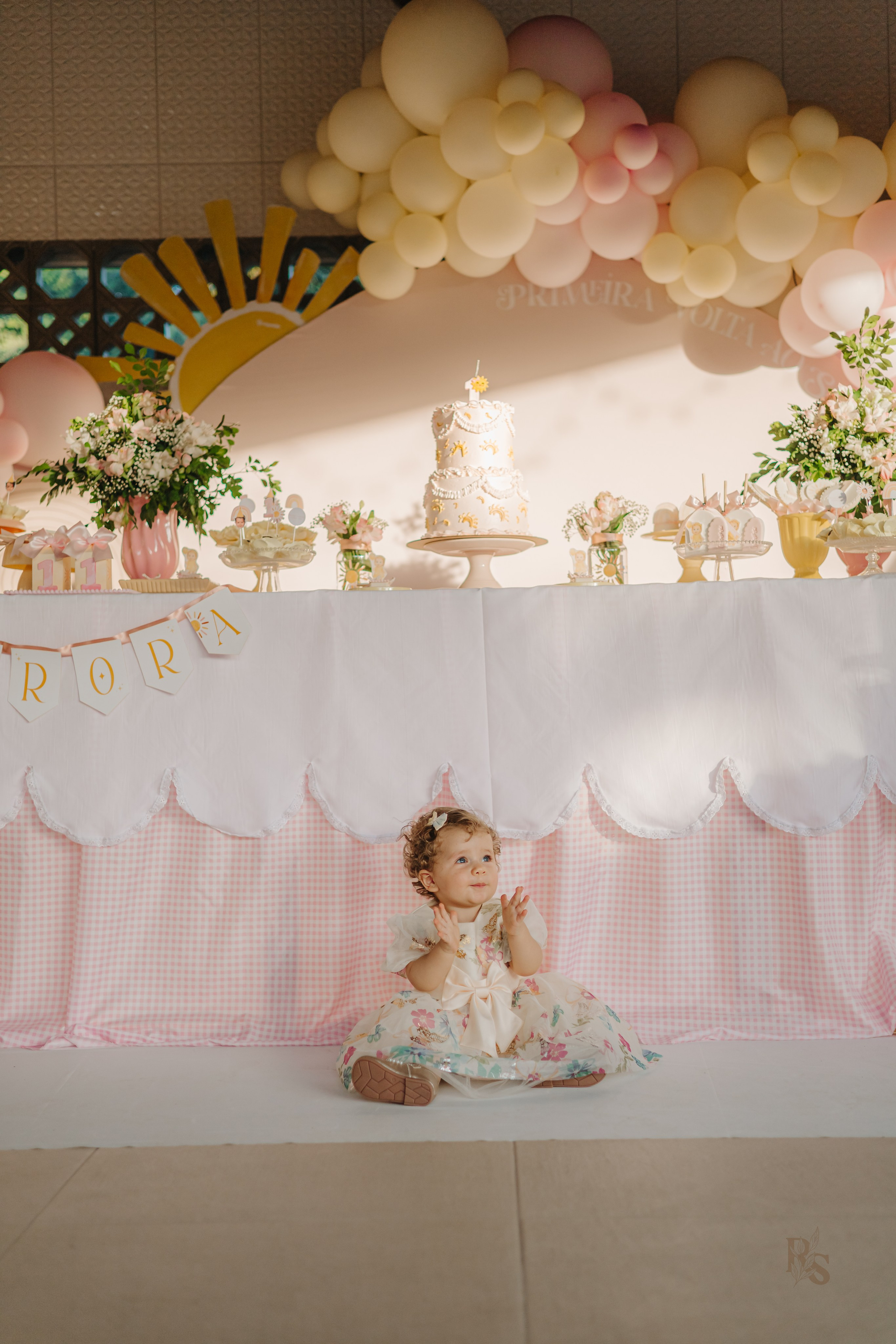 Aurora — 1 ano. Fotógrafo Richard Silvestre — Casamentos na Bahia