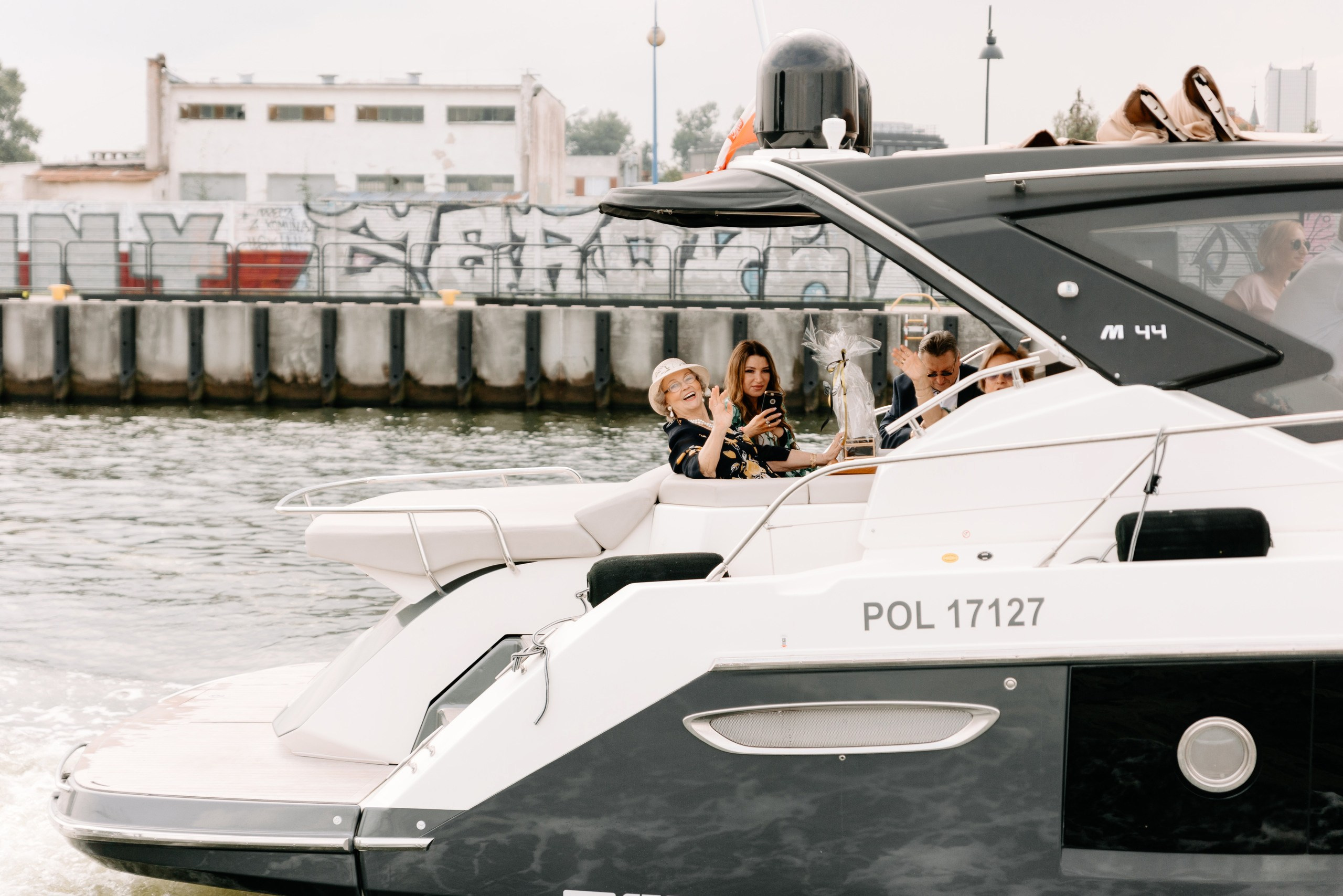 Krzysztof ♡ Weronika. Fotograf Ślubny Warszawa - Sesje Biznesowe Rodzinne Eventy