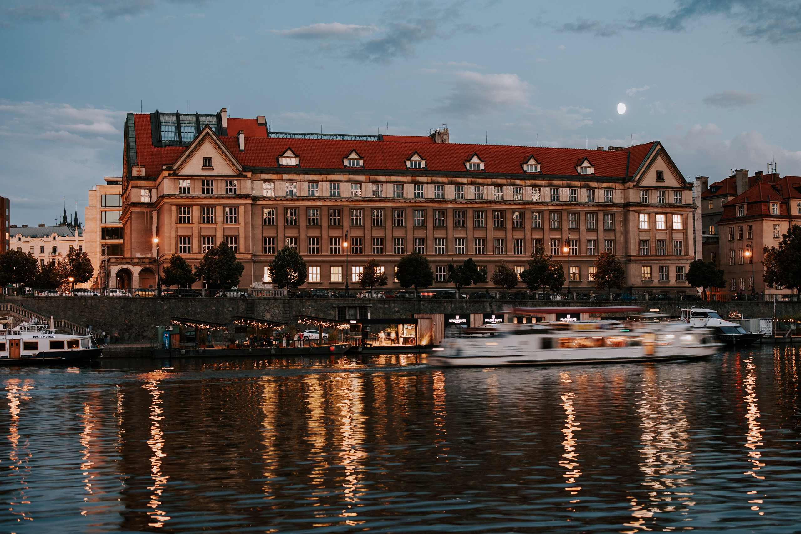 Johanneshof, Prague. AMIR BUCHNIK PHOTOGRAPHER