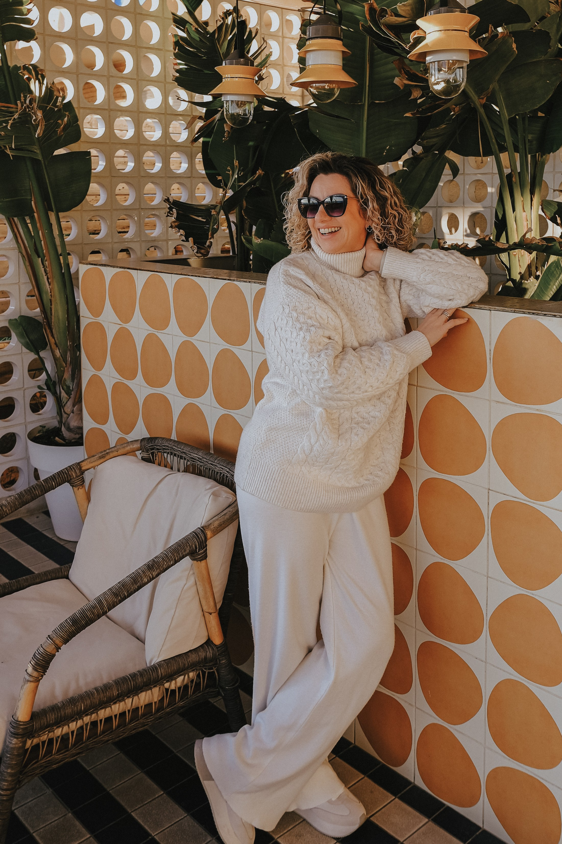 Sesión de pareja en la playa. Fotografía profesional en Calafell - Elena Medvedeva