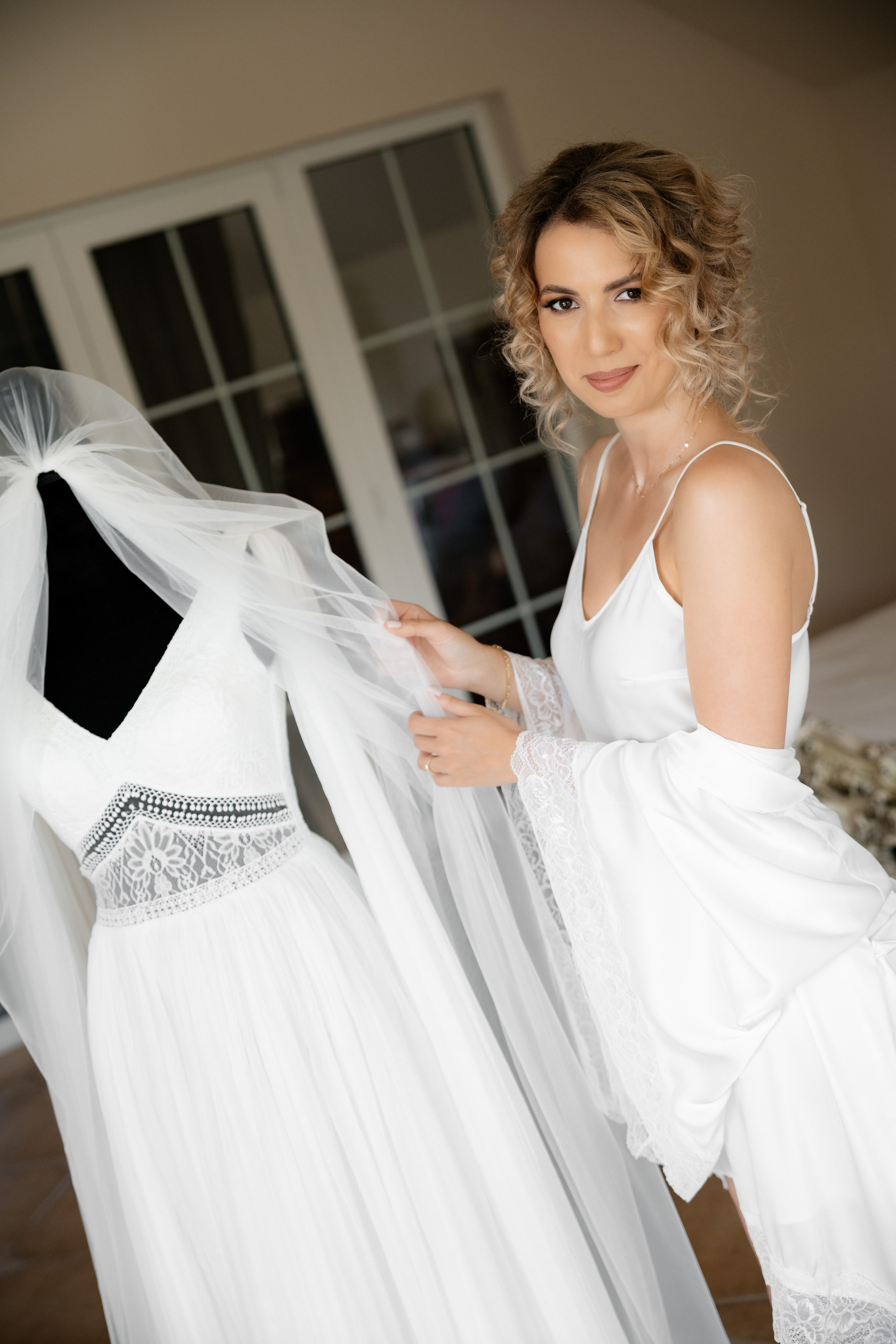 Octavia & Theo. Destination Wedding Photographer Alex Pasarelu