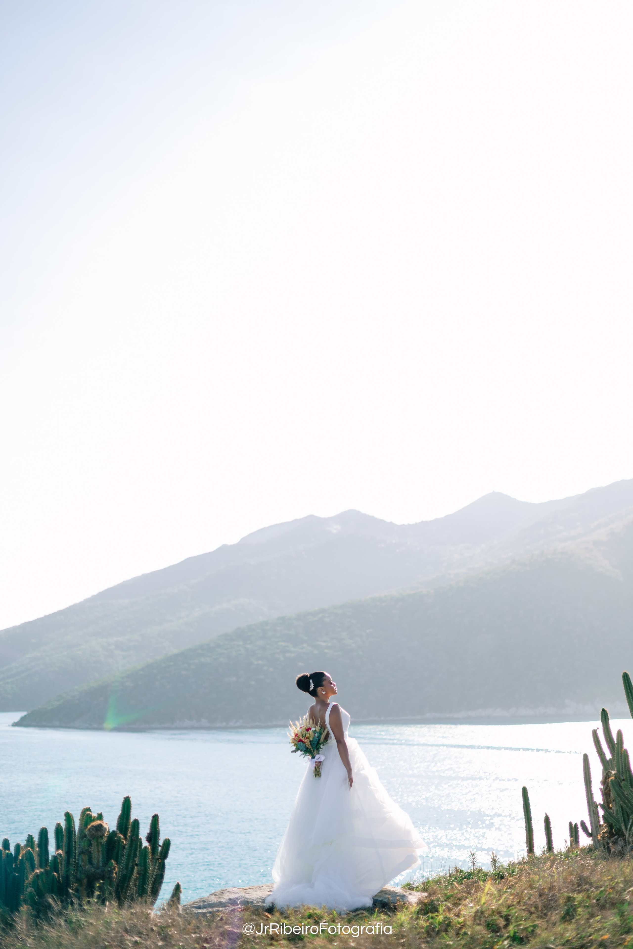 Véu & Mar | Editorial. Junior Ribeiro Fotografia