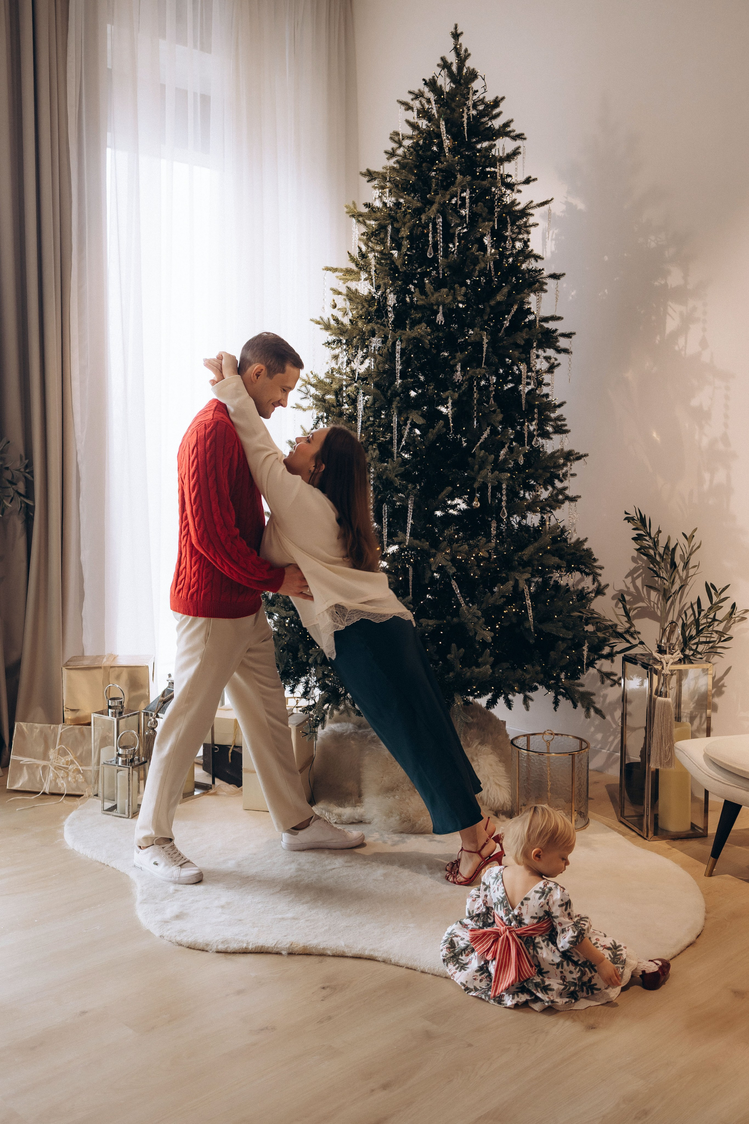 Family Christmas. Фотограф родов, семей и новорожденных малышей в Дубае