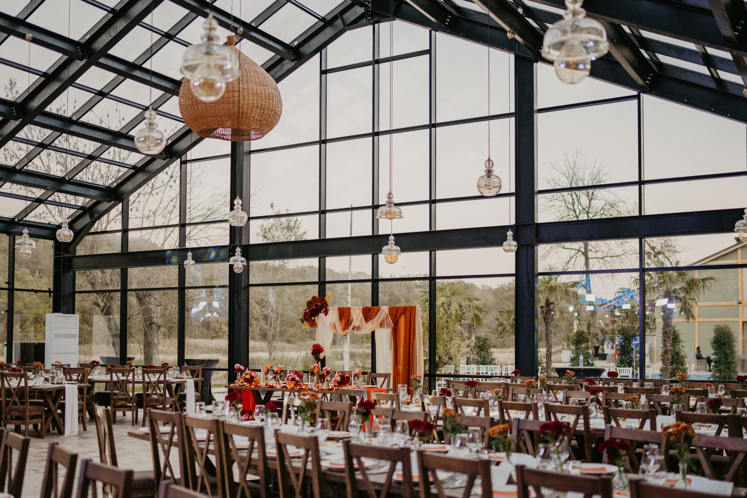 Lavinia & Gabriel. Gabrielacojocariu.com