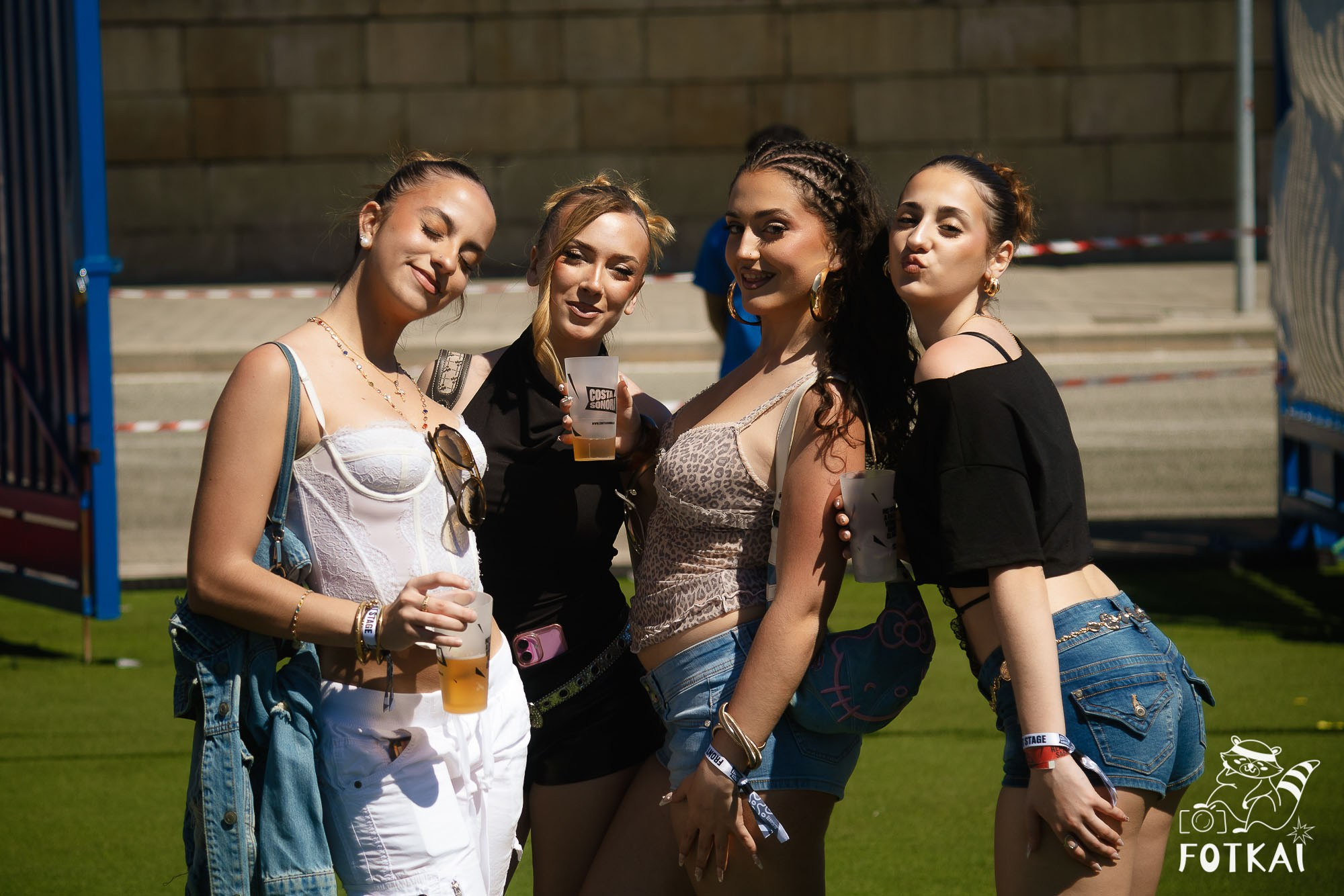 Fotos Costa Sonora 2026 Alicante Día 2 — busca tu foto y encuentra amigos del festival | FOTKAI