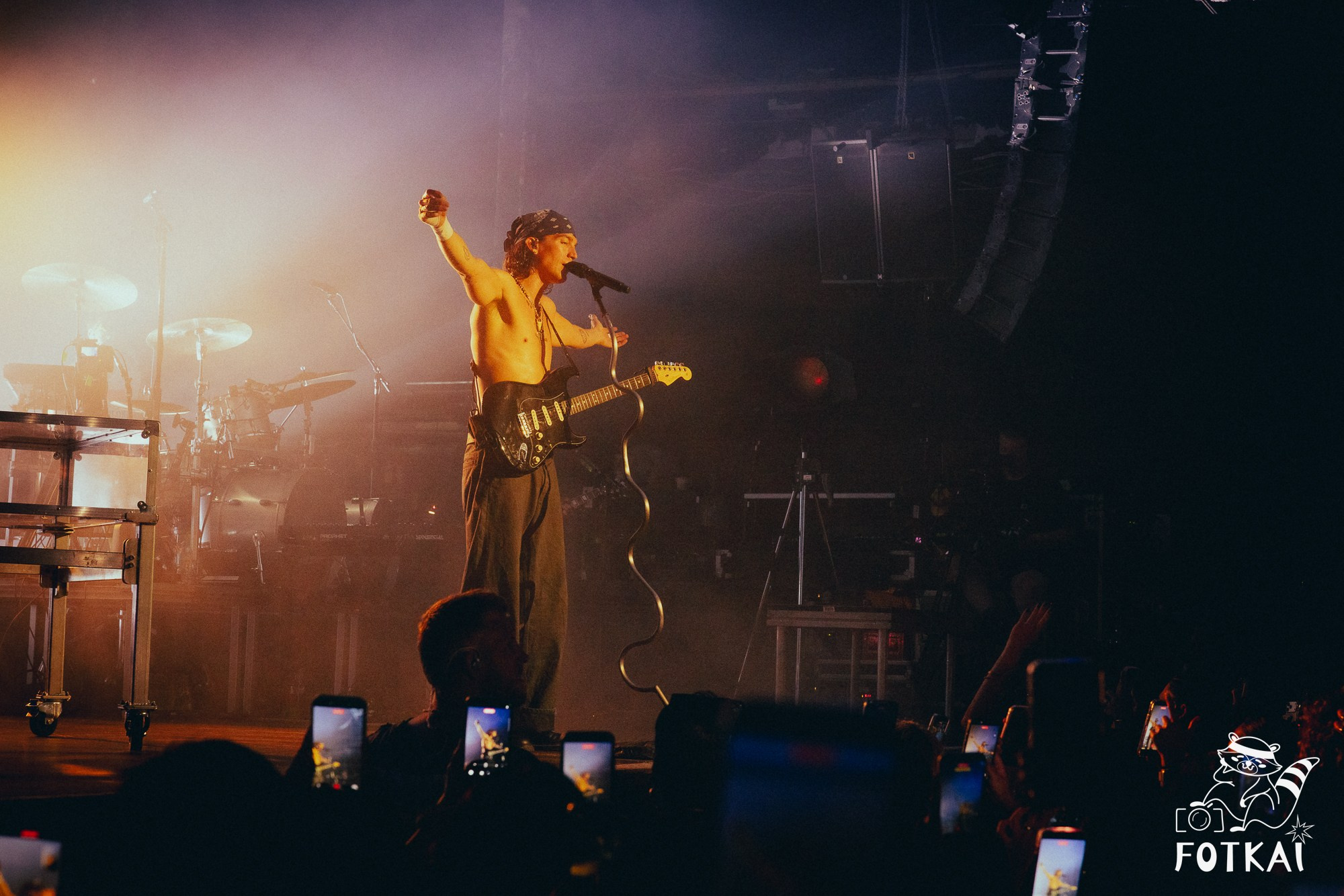LANY — Concert Photos at Sala Razzmatazz, Barcelona, Spain 2026 | FOTKAI