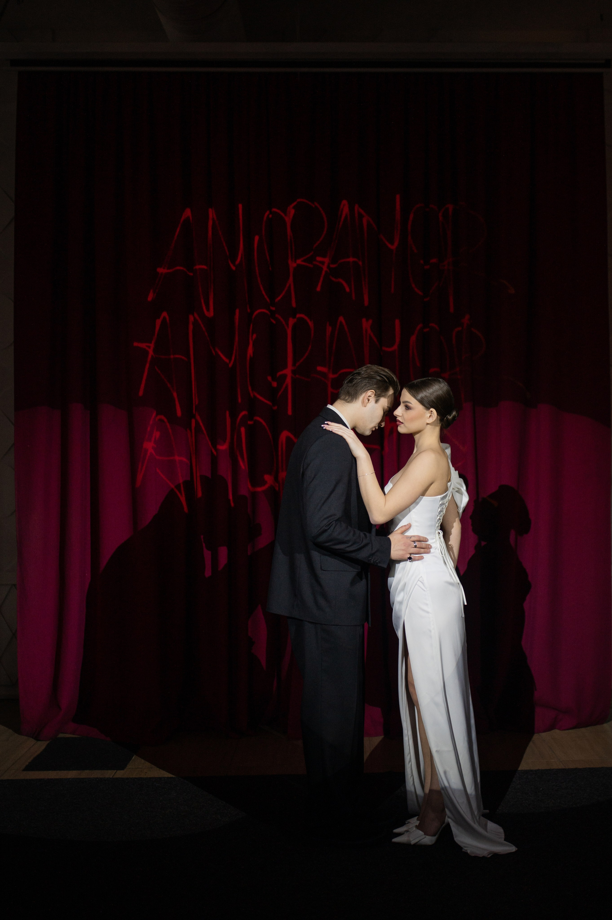 RED. Wedding and commercial photographer