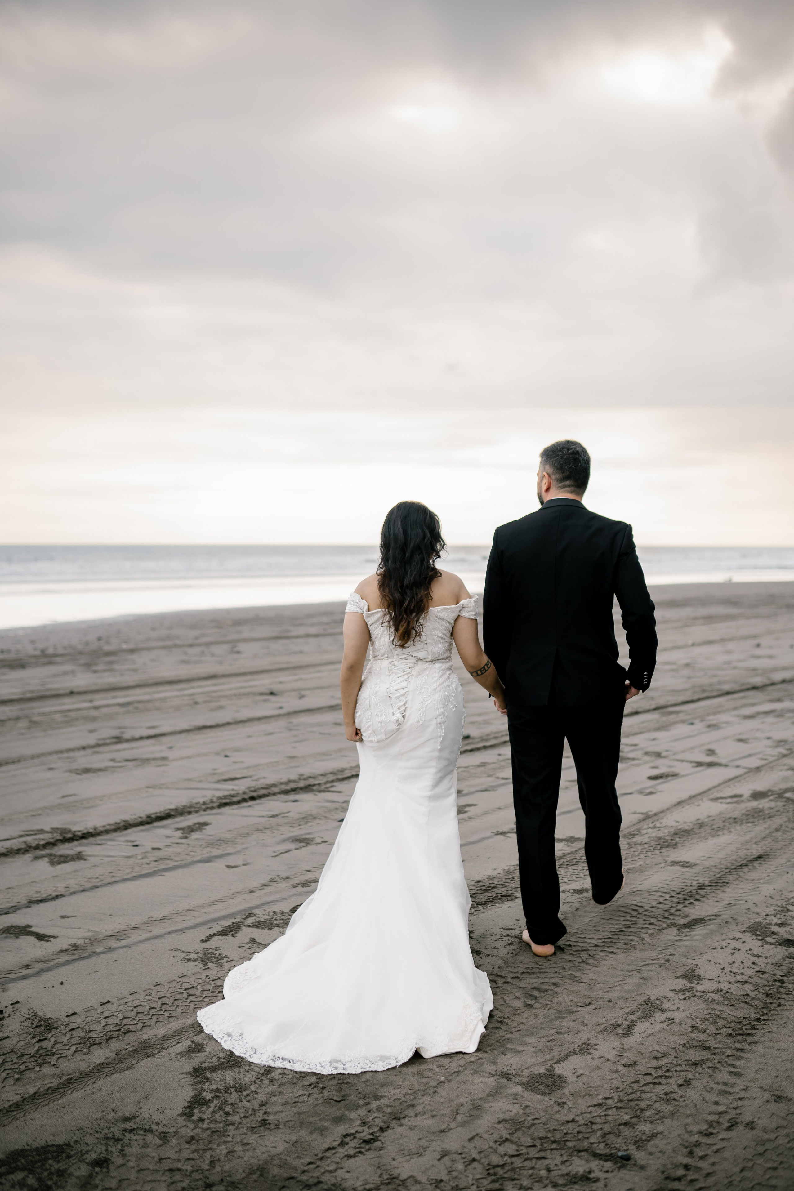 Honeymoon Photoshoot in Bali. Female Photographer in Bali