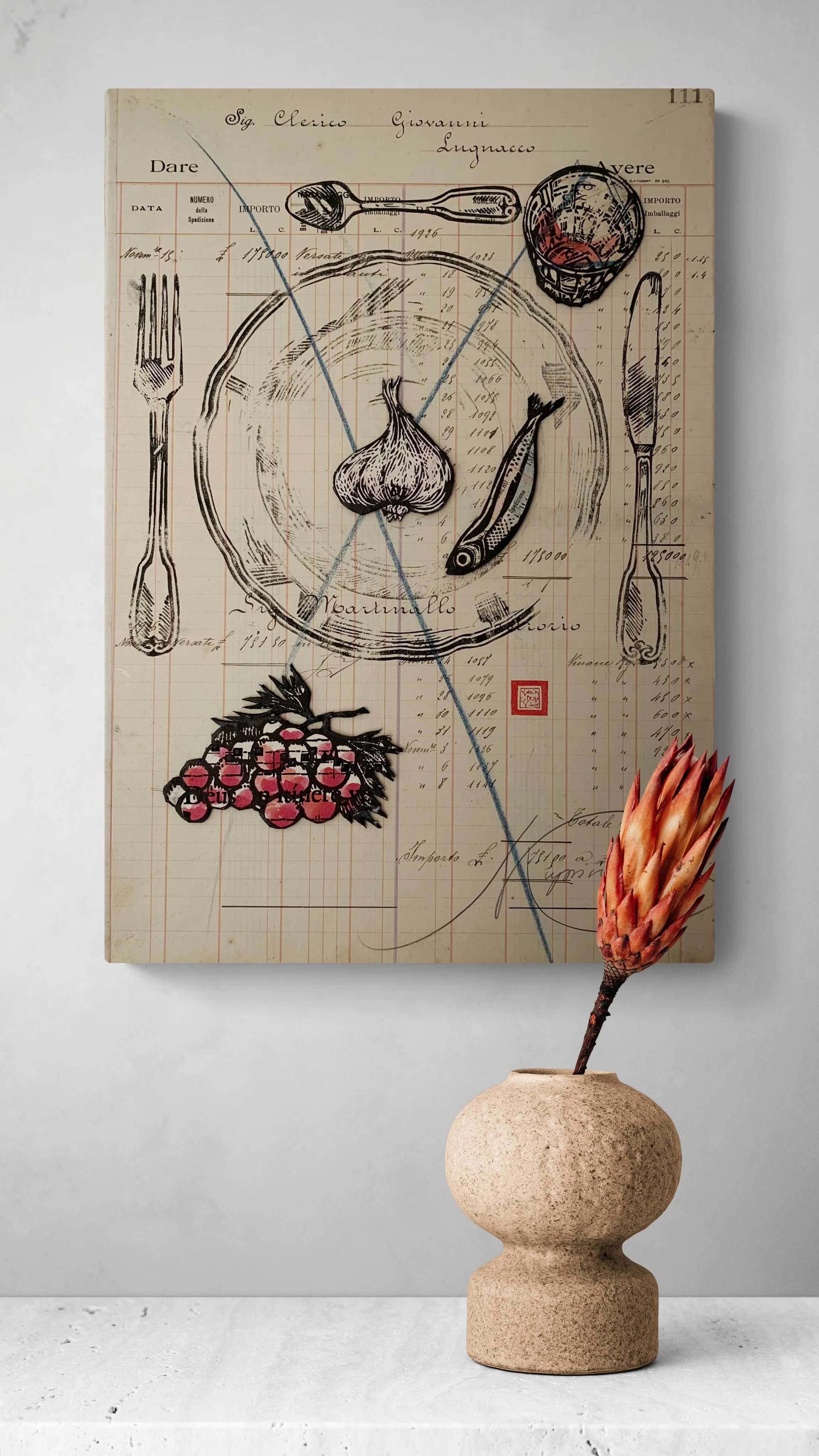 Nella serie Panem Quotidianum, Nadia Kuprina trasforma un registro contabile (1918–1930) in luogo simbolico del pasto condiviso. Tra nomi, vino rosso e beni essenziali, emergono piatti e posate stampati a mano in linoleografia, come altari domestici. L’opera richiama la gratitudine e la preghiera spirituale legata al cibo, evocando povertà, condivisione ed eredità come atti sacri del quotidiano.