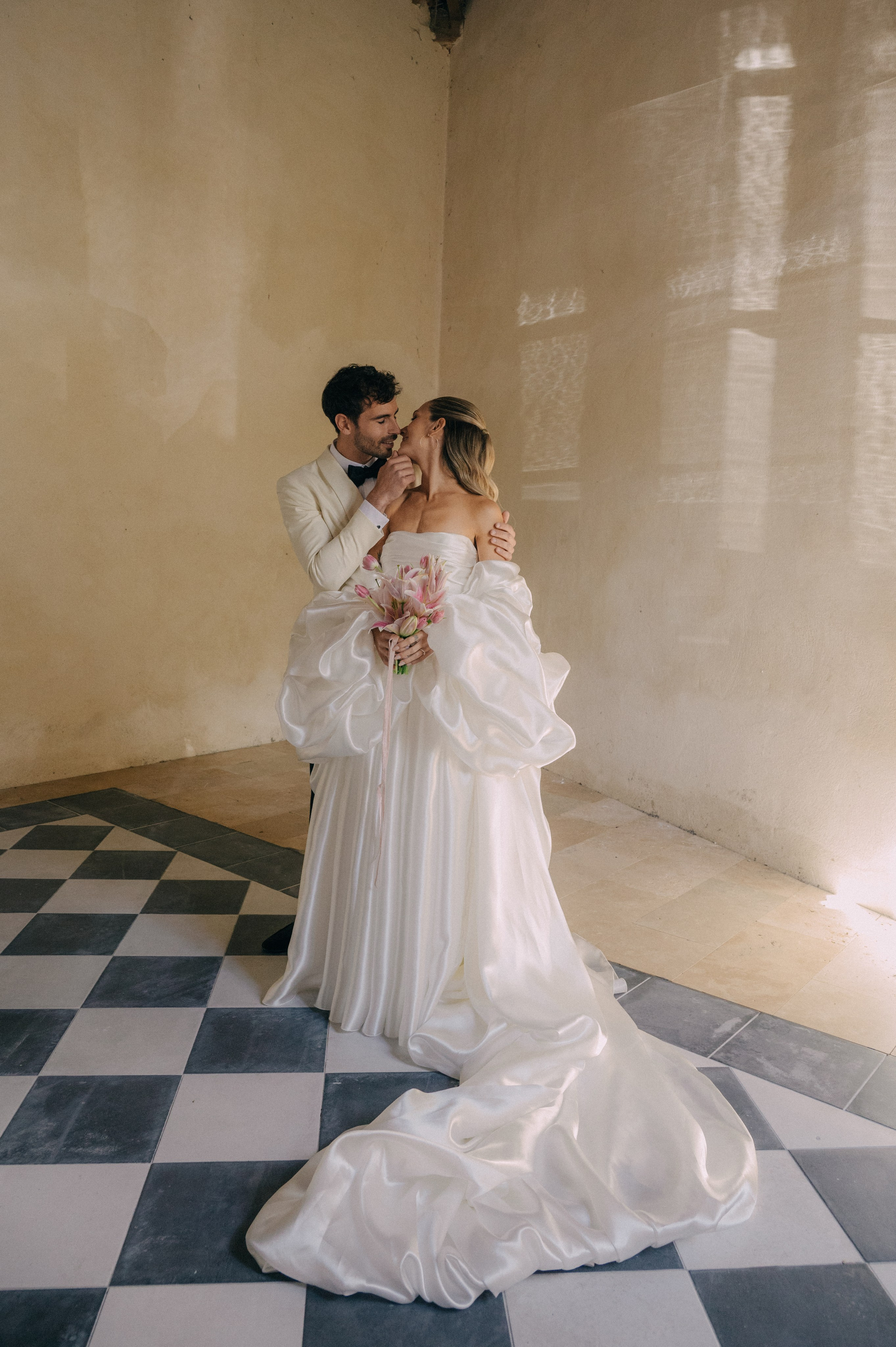 Paula and Tony. Wedding and commercial photographer