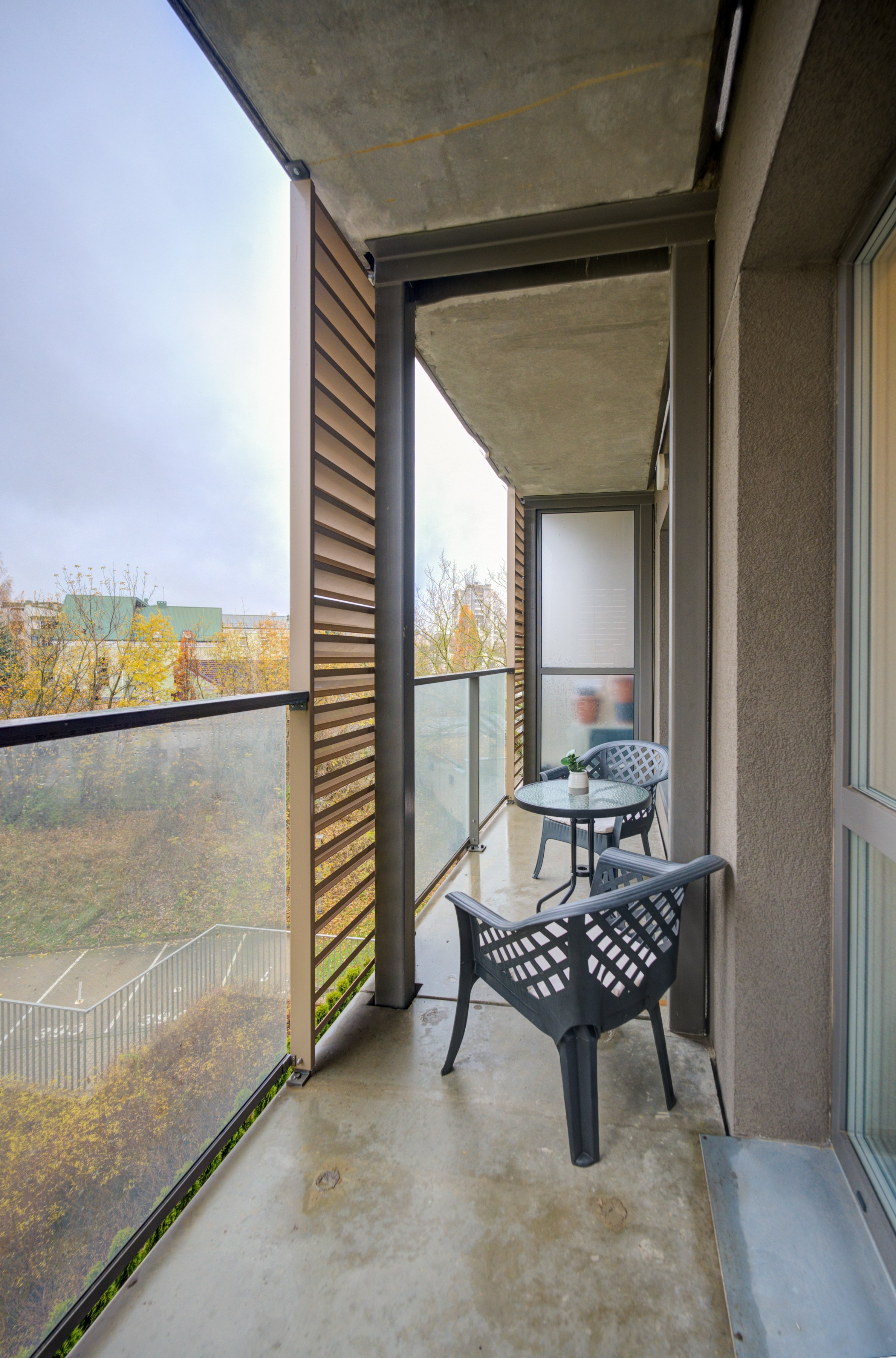 2-jų kambarių buto balkonas. Nuotrauka. Fotografė - sapiegafoto.lt